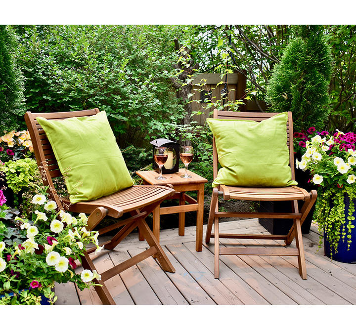 POCO_Saison_Katergoriekacheln_846x666px_Gartenmöbel_07_iStock_Kristin-Mitchel.jpg