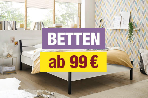 Schlafzimmer mit modernem Bett, gelber Decke und dekorativer Wand, Text 'BETTEN ab 99 €'