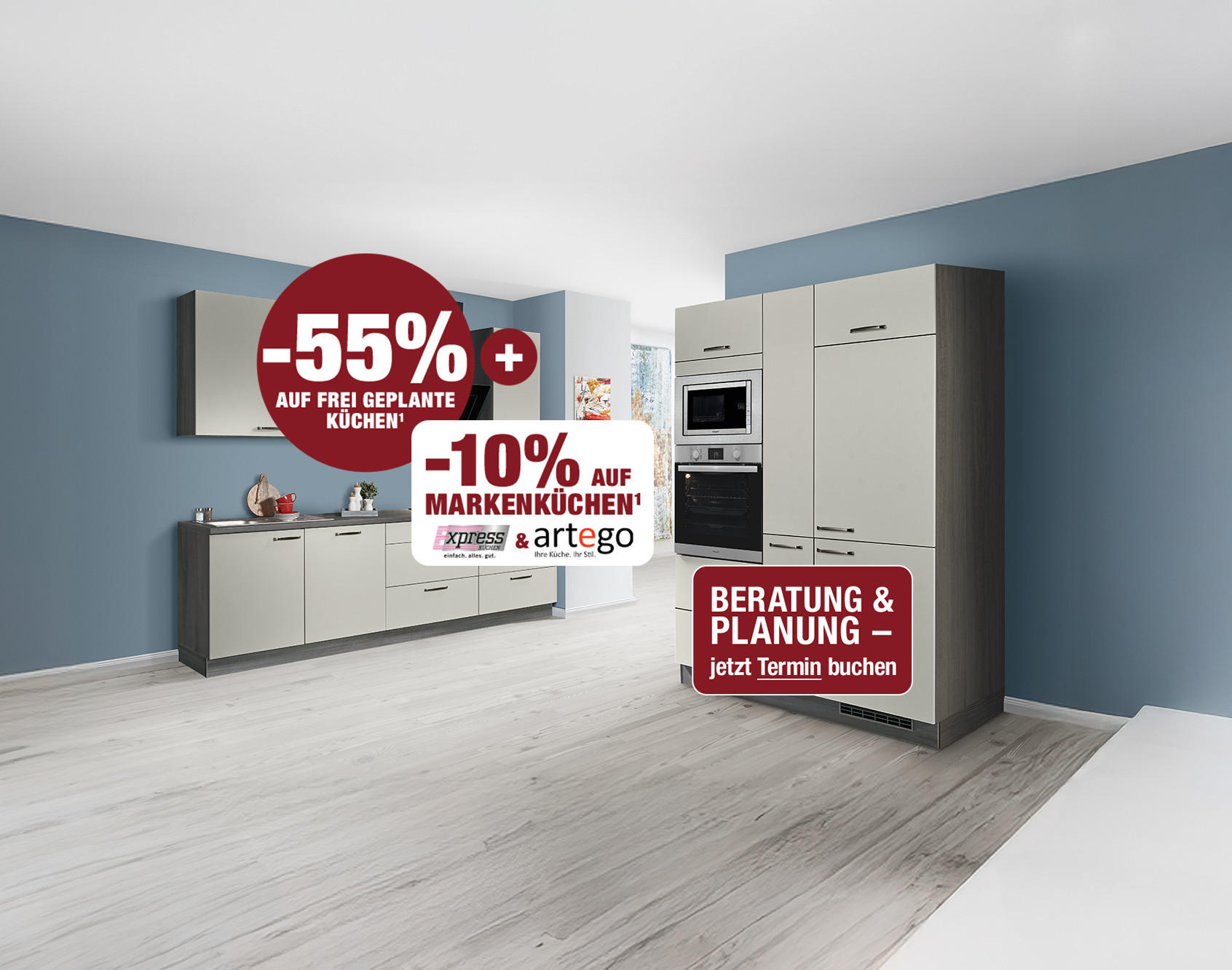 Moderne Küchenzeile und Hochschrank mit eingebauten Geräten in grauer Farbe, Angebot mit 55 Prozent Rabatt auf frei geplante Küchen und 10 Prozent auf Markenküchen von Kuechen Aktuell und artego, Hinweis auf Beratung und Planung mit Terminbuchung