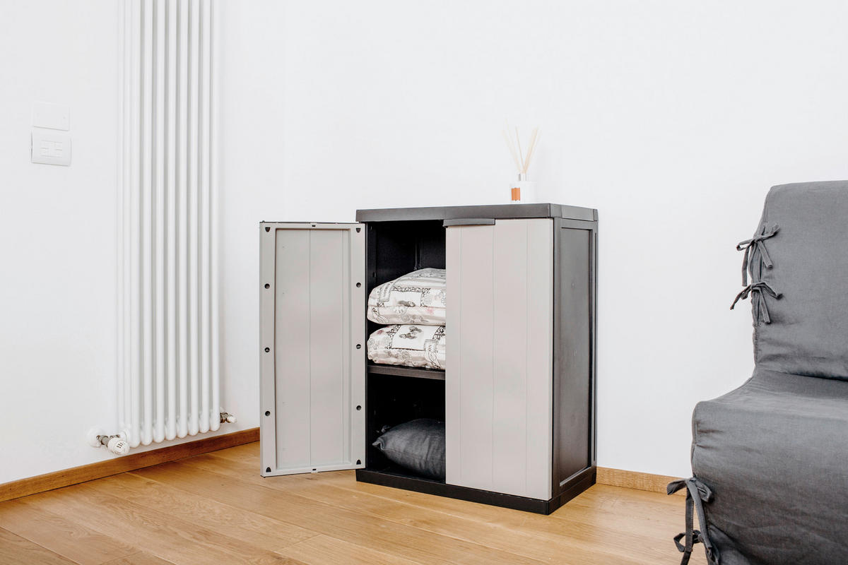 Toomax Kunststoffschrank grau B/H/T: ca. 65x85x37 cm Kunststoffschrank_Bios_Midi_niedrig - schwarz/grau (65,00/85,00/37,00cm) - Toomax