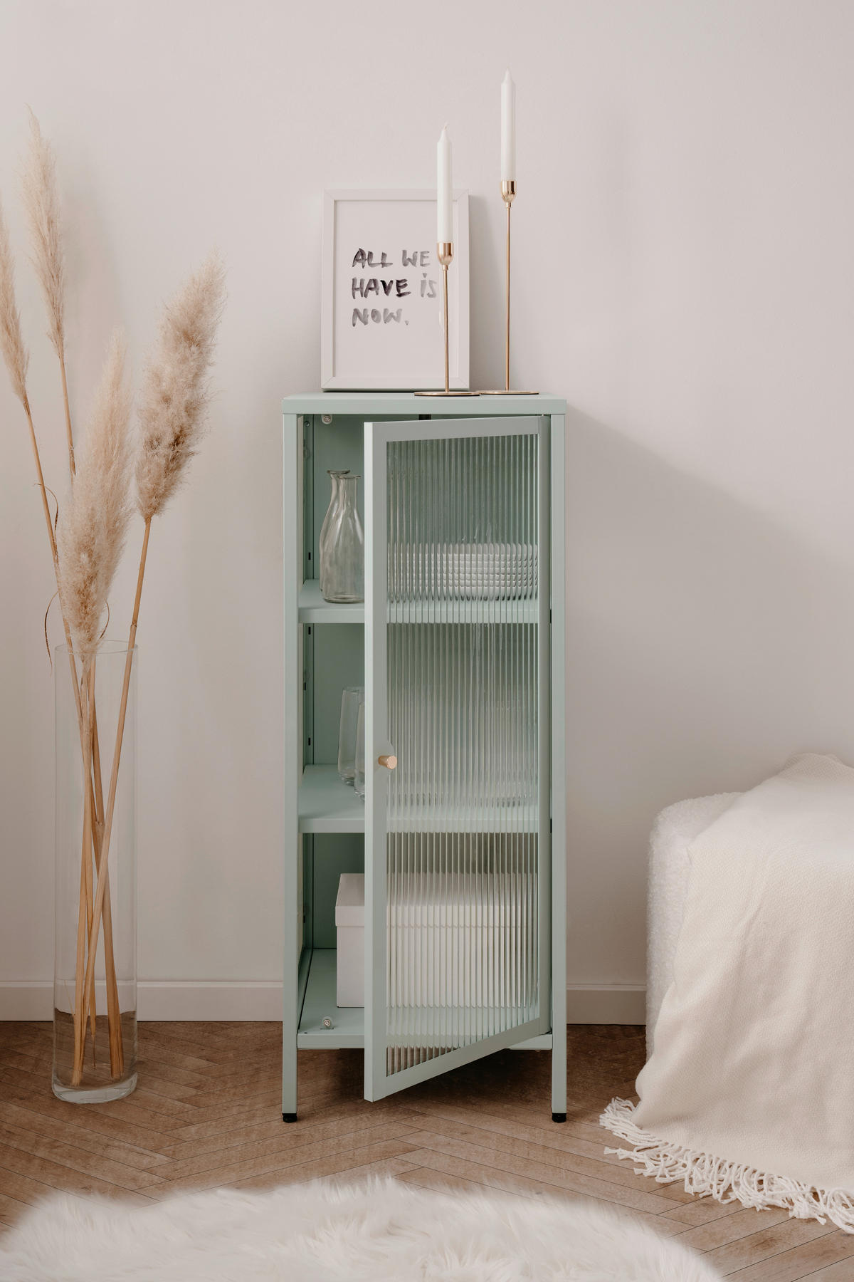 Vitrine Milton mint B/H/T: ca. 40x102x40 cm Milton - mint (40,00/102,00/40,00cm)