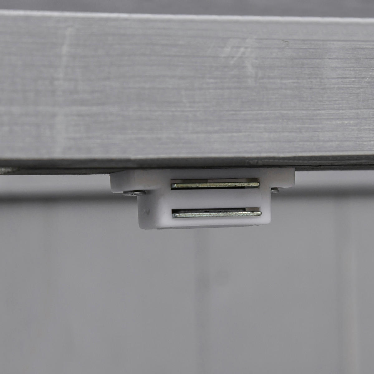 Outsunny Gartenschrank Gartenschrank - grau (74,00/43,00/88,00cm) - Outsunny
