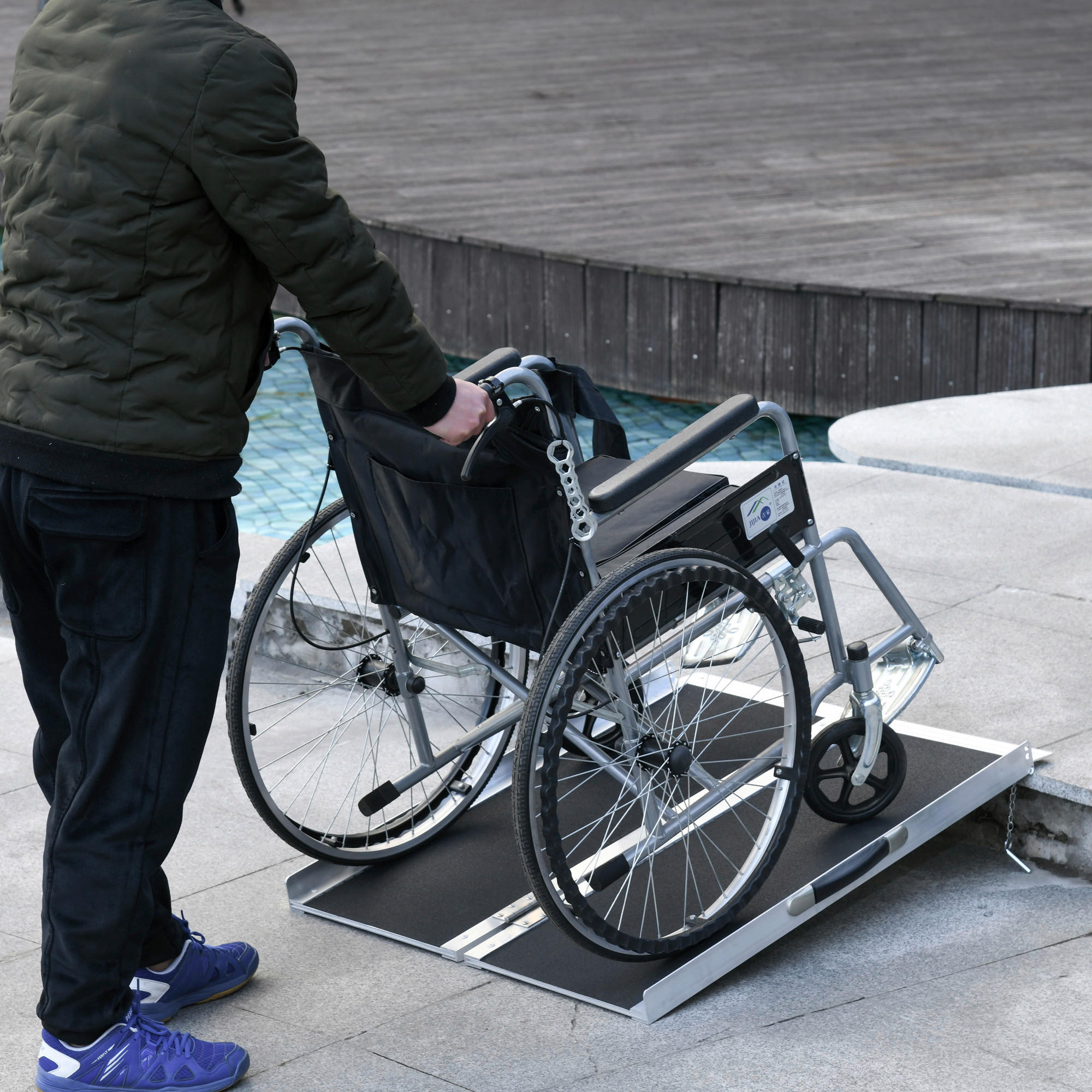 HOMCOM Haushaltshelfer silber PVC B/H/L:...