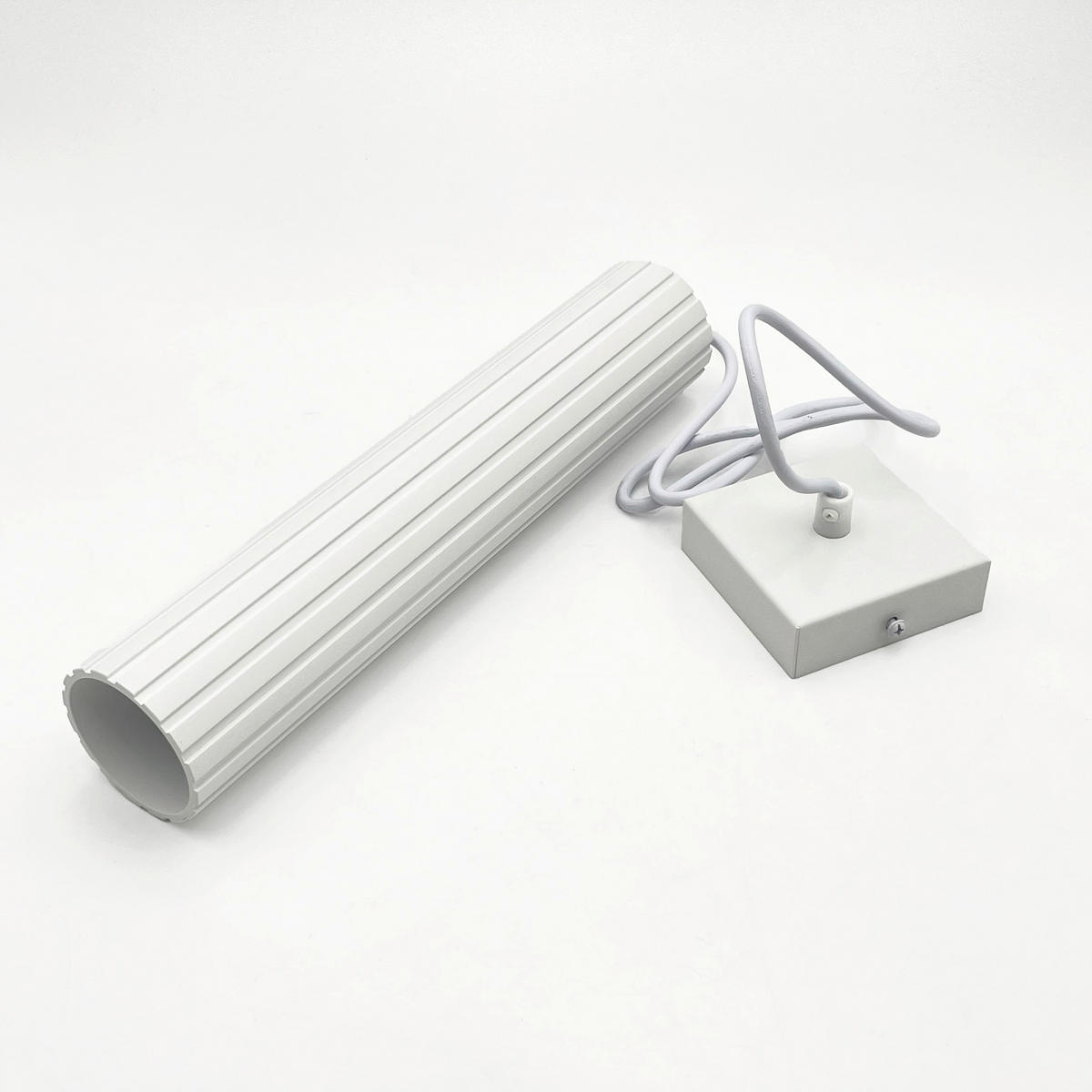 Lamkur Strahler weiß Stahl B/H/L: ca. 6,5x118x6,5 cm 1 Brennstellen Prisma - weiß (6,50/6,50/118,00cm) - Lamkur