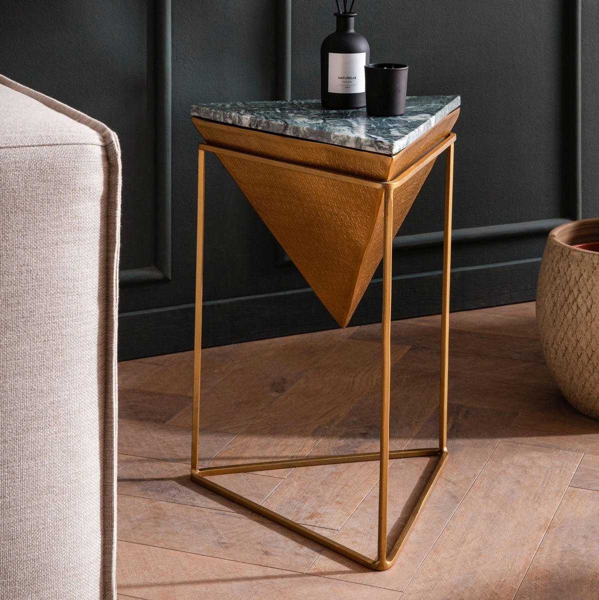 Beistelltisch schwarz gold Marmor Aluminium Eisen B/H/T: ca. 37x53x37 cm Beistelltisch - gold/schwarz (37,00/53,00/37,00cm) - Wohnling