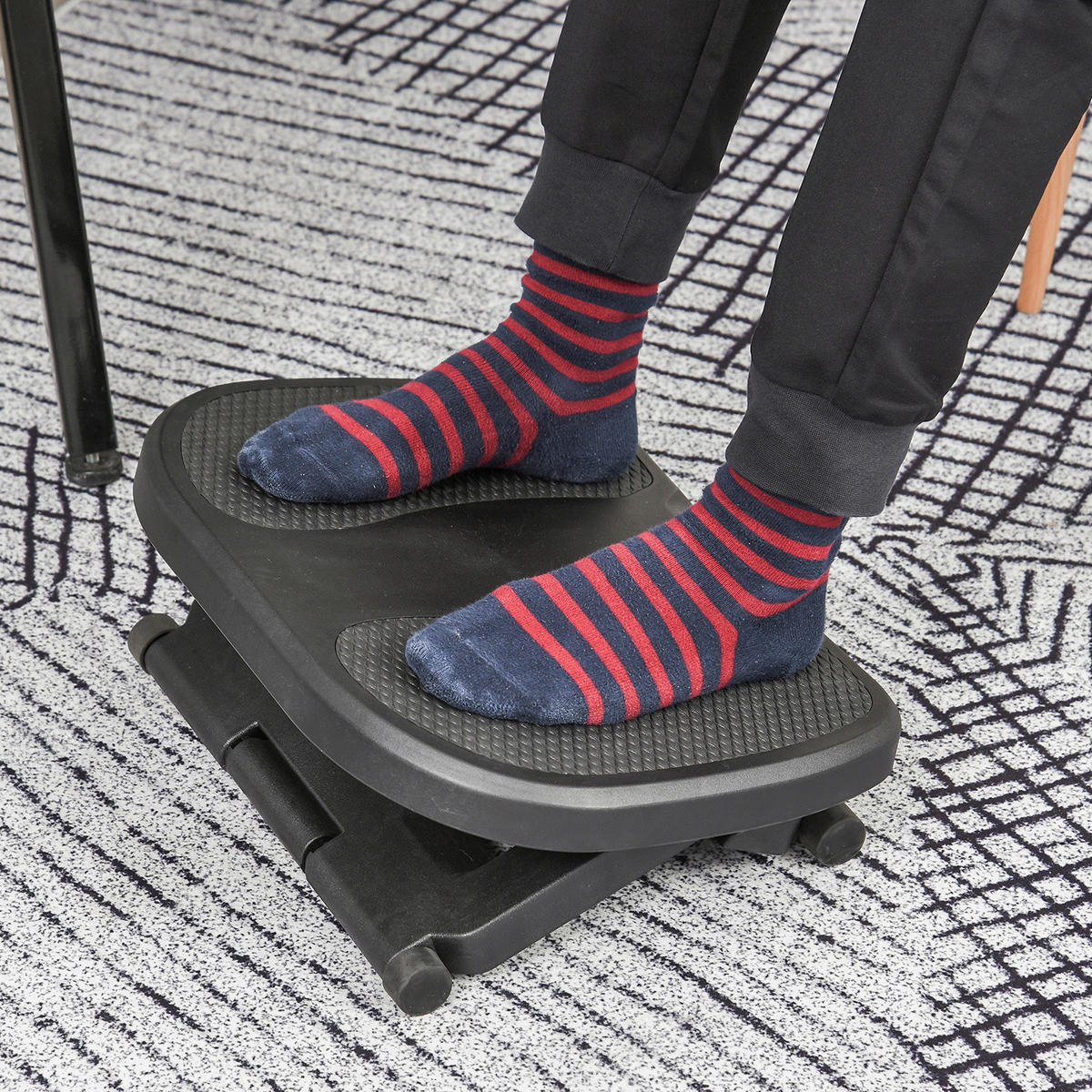 HOMCOM Fußstütze verstellbar schwarz Fußstütze verstellbar - schwarz (45,00/34,00/17,00cm) - HOMCOM