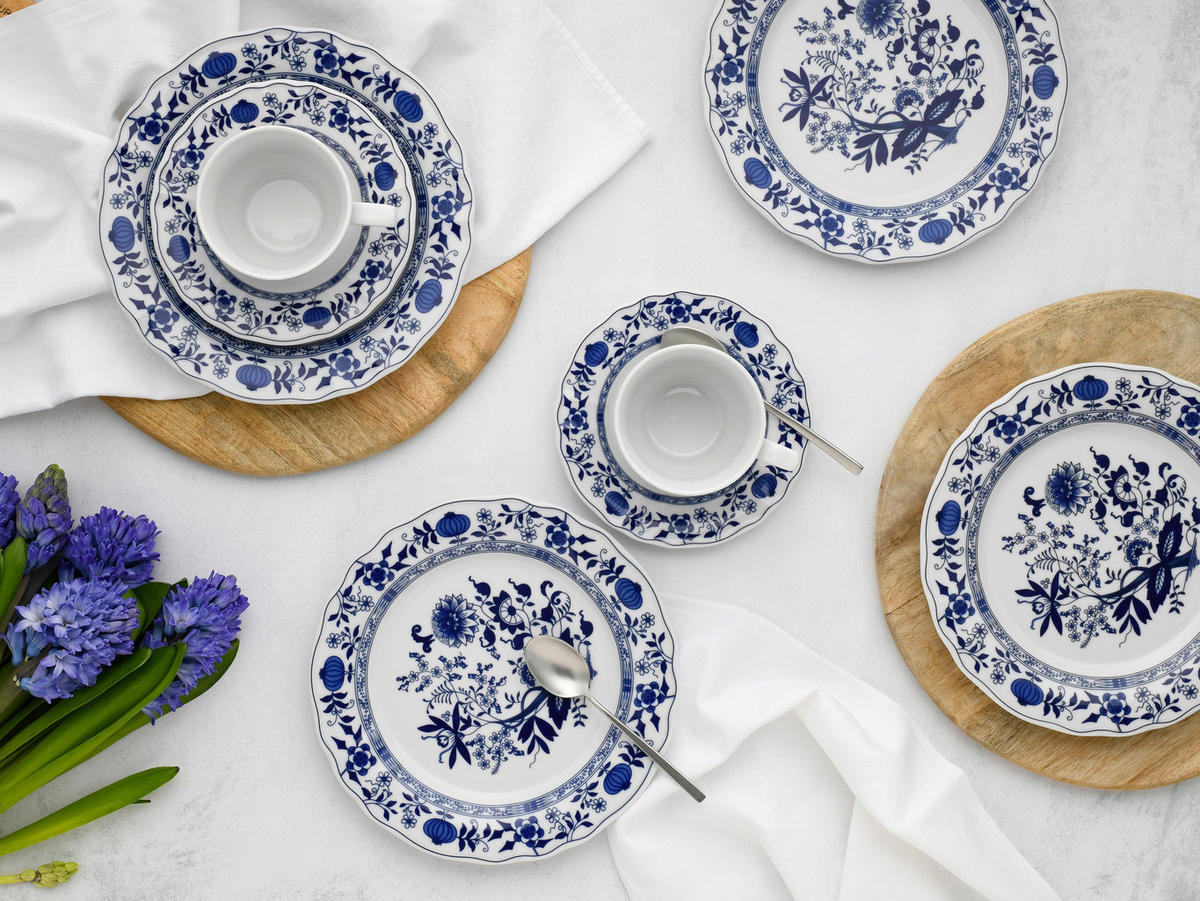 CreaTable Kaffeeservice Flora Zwiebelmuster blau Porzellan 18 tlg. Flora Zwiebelmuster - blau/weiß - CreaTable