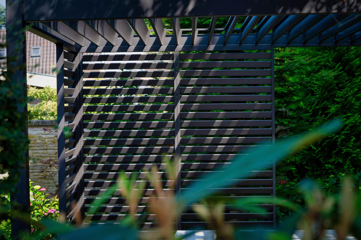 Mirador Lamellen-Seitenteil für Pergola Deluxe anthrazit Aluminium B/H/L: ca. 93x236,1x6 cm Deluxe - anthrazit (6,00/93,00/236,10cm) - Mirador