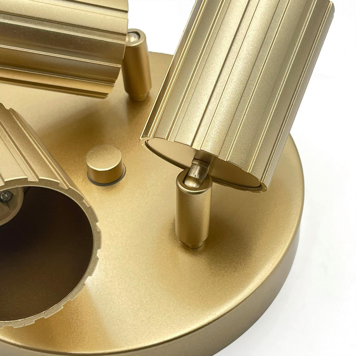 Lamkur Strahler gold Stahl B/H/L: ca. 18x19,5x18 cm 3 Brennstellen Prisma - gold (18,00/18,00/19,50cm) - Lamkur