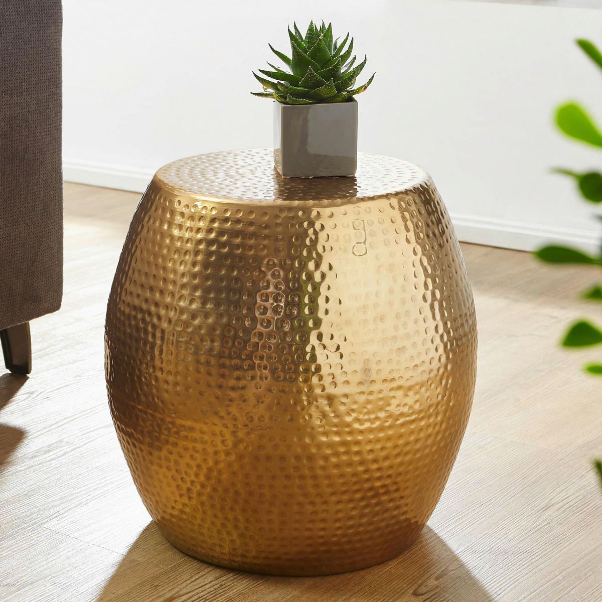 Beistelltisch gold Aluminium B/H/T: ca. 42x42x42 cm Beistelltisch - gold (42,00/42,00/42,00cm) - Wohnling