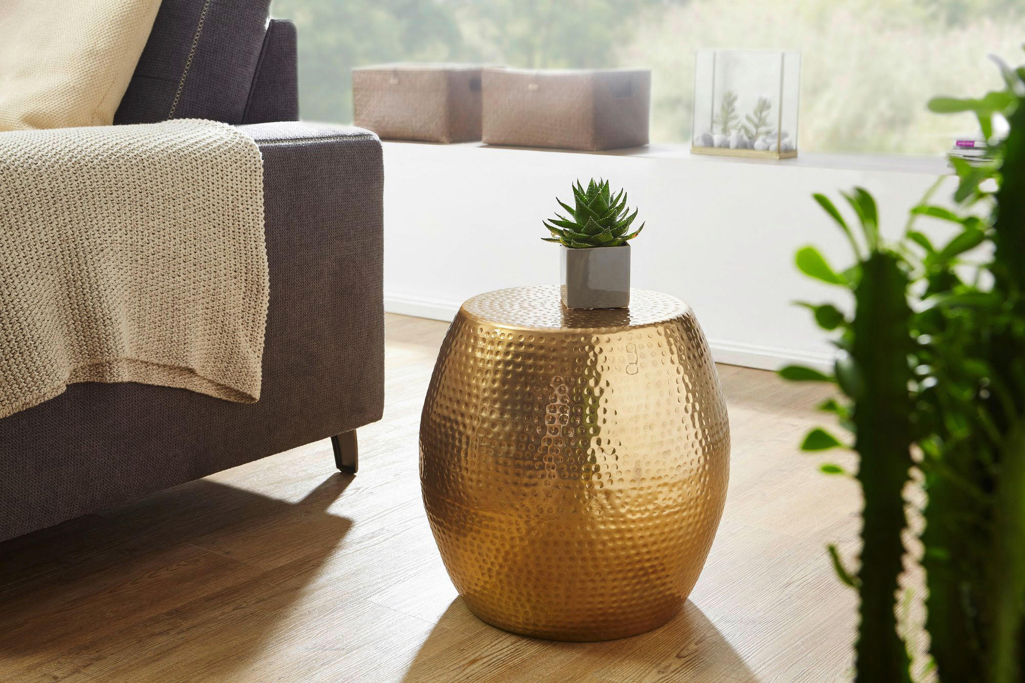 Beistelltisch gold Aluminium B/H/T: ca. 42x42x42 cm Beistelltisch - gold (42,00/42,00/42,00cm) - Wohnling