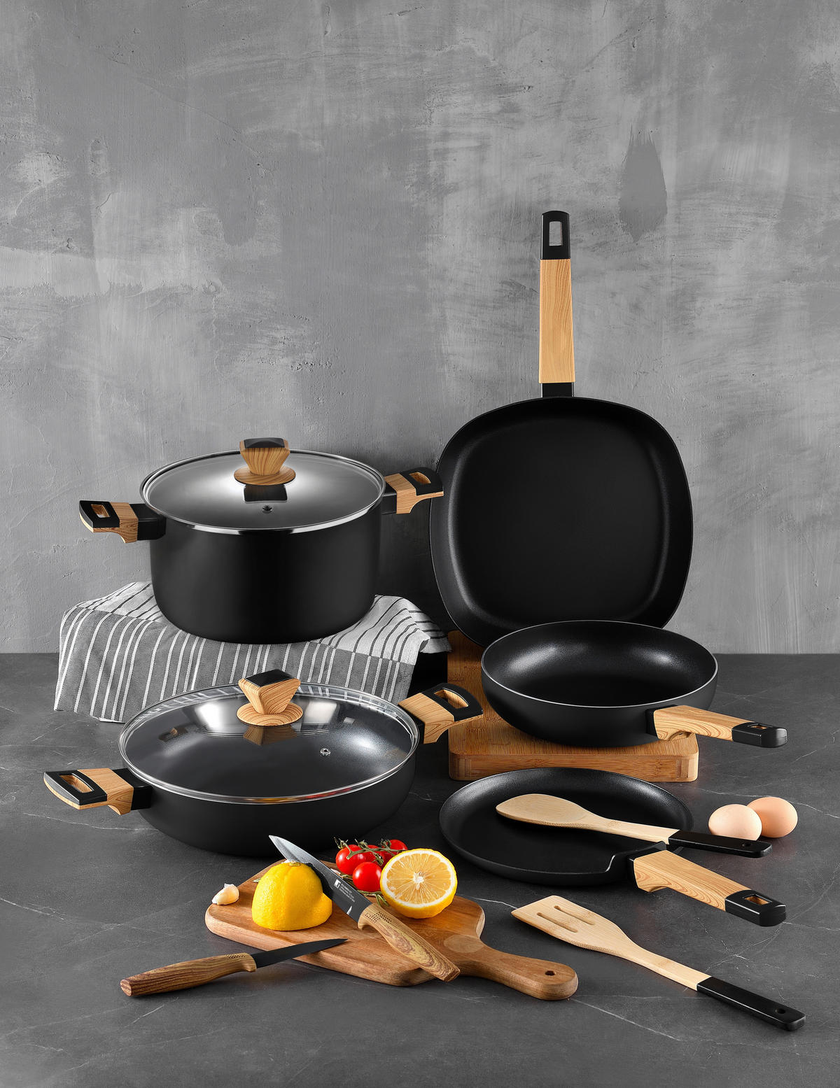 BERGNER Kochgeschirrset EARTH BLACK schwarz Aluminium 5 tlg. EARTH BLACK - schwarz (52,00/38,50/16,00cm) - BERGNER