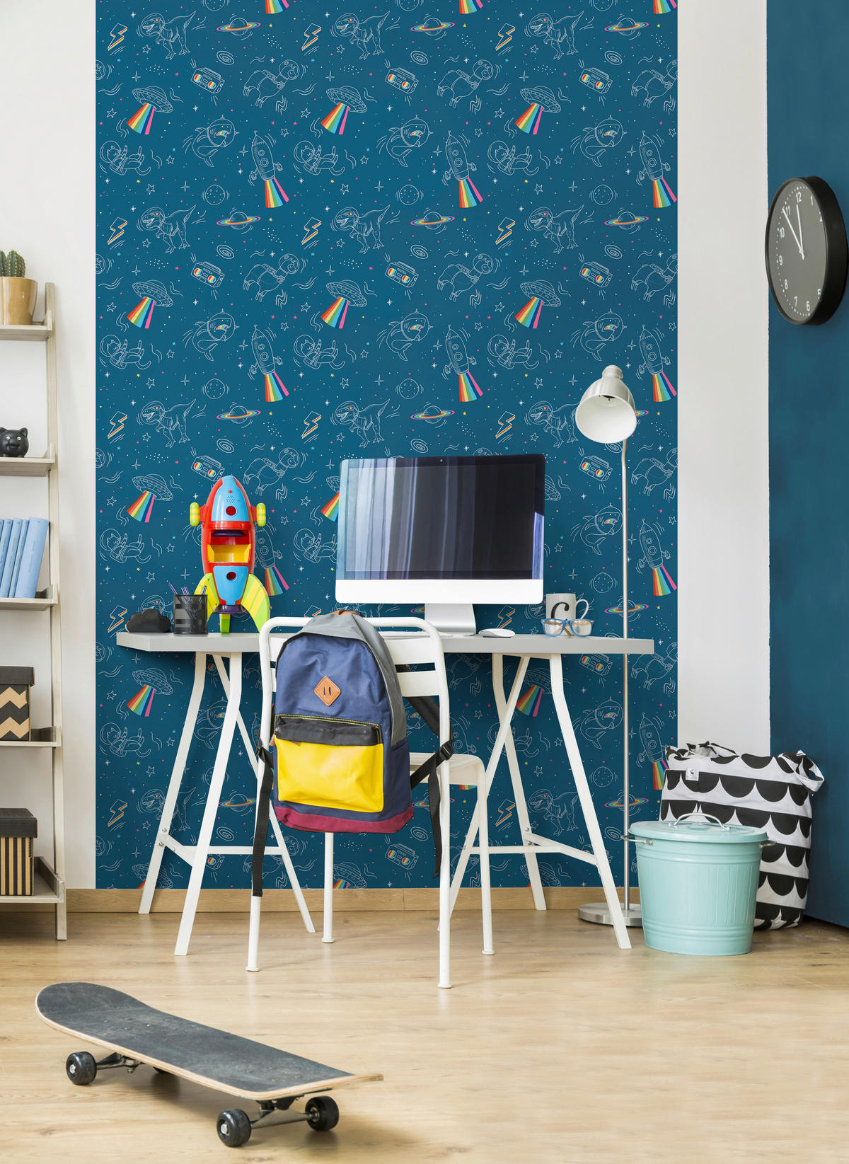 UGEPA Vliestapete Weltall blau B/L: ca. 53x1005 cm Vliestapete_M36801 - blau (53,00/1005,00cm) - UGEPA