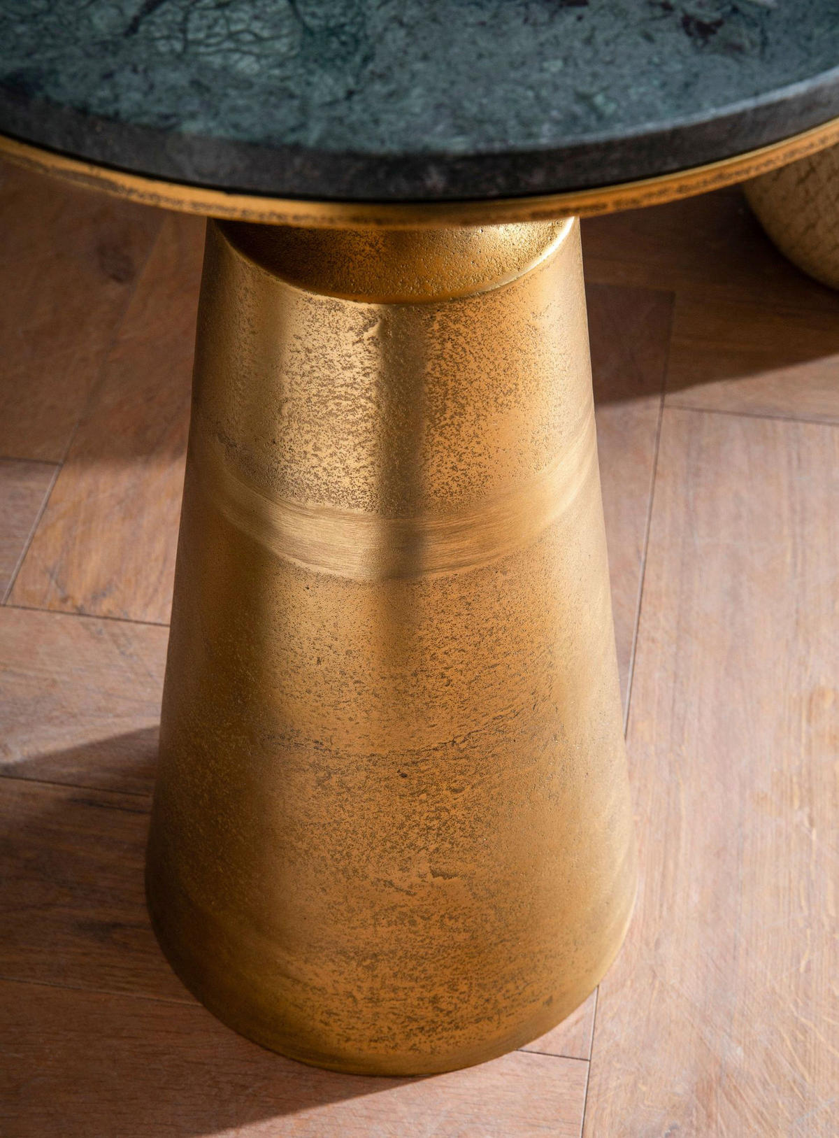Beistelltisch gold Optik Marmor B/H/T: ca. 40x57x40 cm Beistelltisch - gold (40,00/57,00/40,00cm) - Wohnling