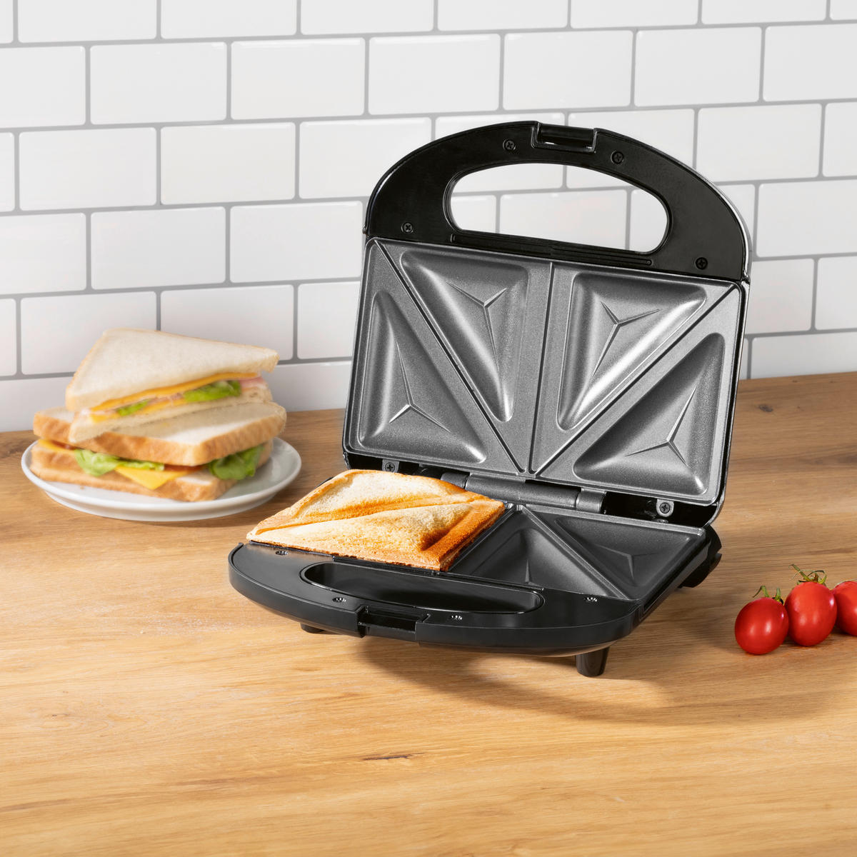 GOURMETmaxx Sandwichtoaster 13805 schwarz Kunststoff B/H/L: ca. 21,3x8,8x21,4 cm Sandwichmaker 13805 - schwarz (21,40/21,30/8,80cm) - GOURMETmaxx