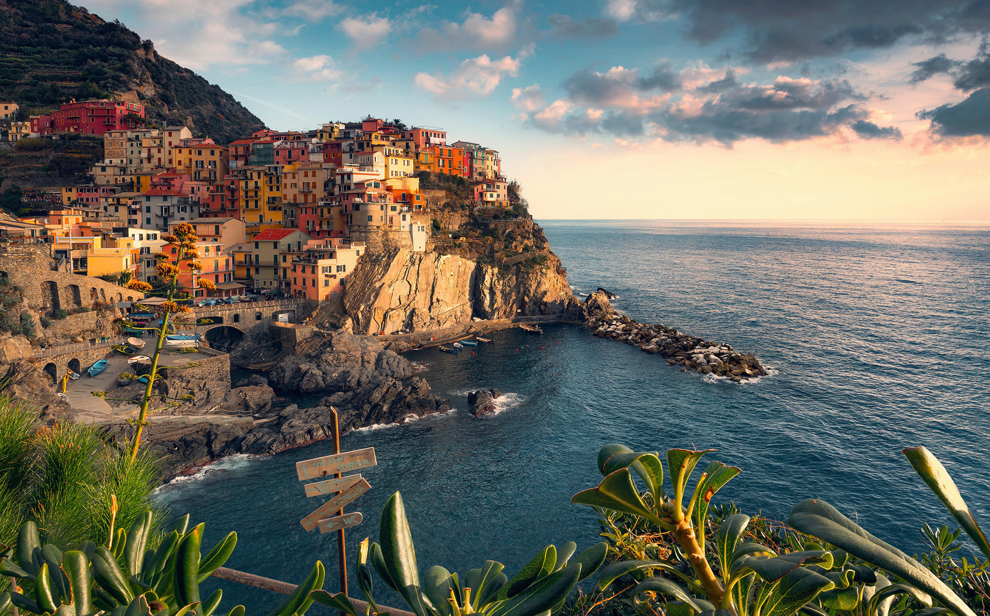 Komar Fototapete The picturesque Village B/L: ca. 450x280 cm The picturesque Village - (450,00/280,00cm) - Komar