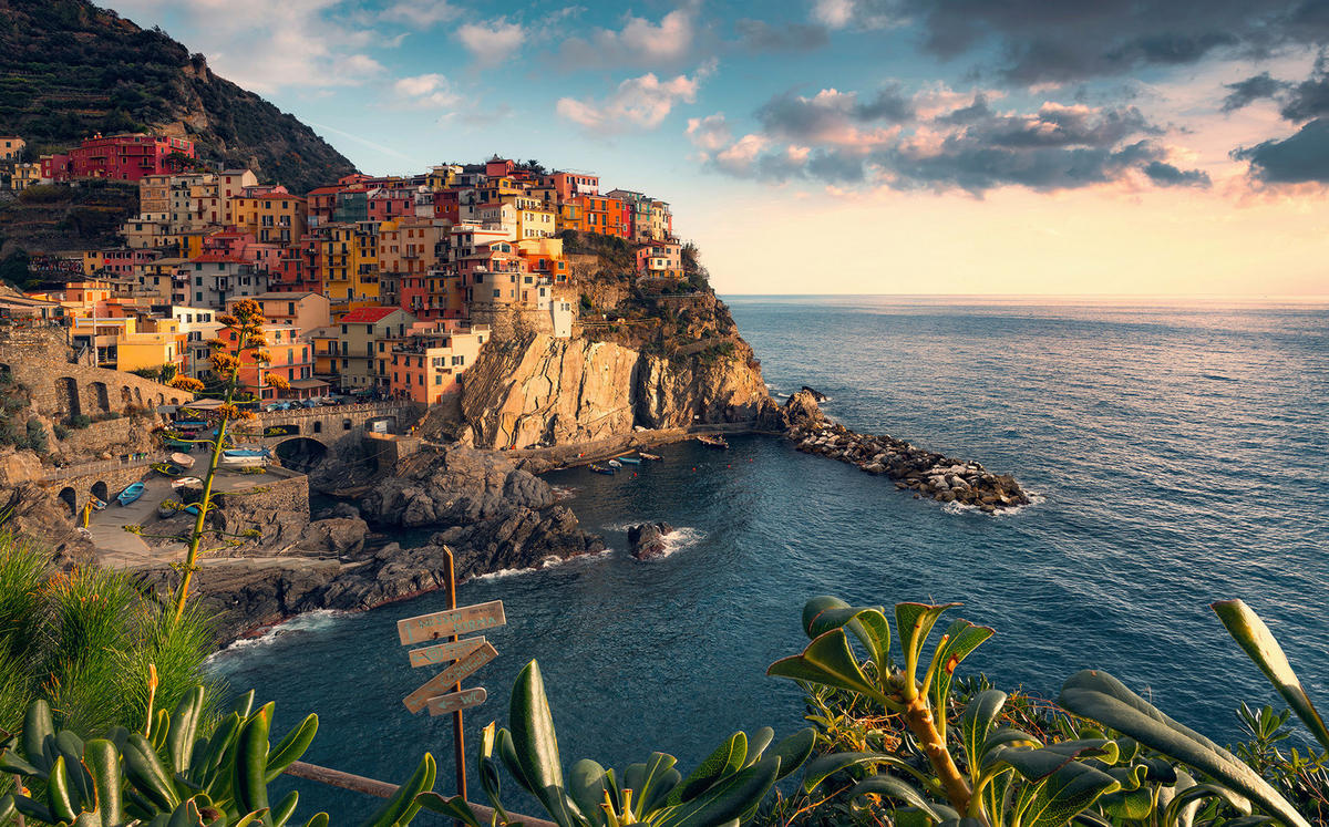 Komar Fototapete The picturesque Village B/L: ca. 450x280 cm The picturesque Village - (450,00/280,00cm) - Komar