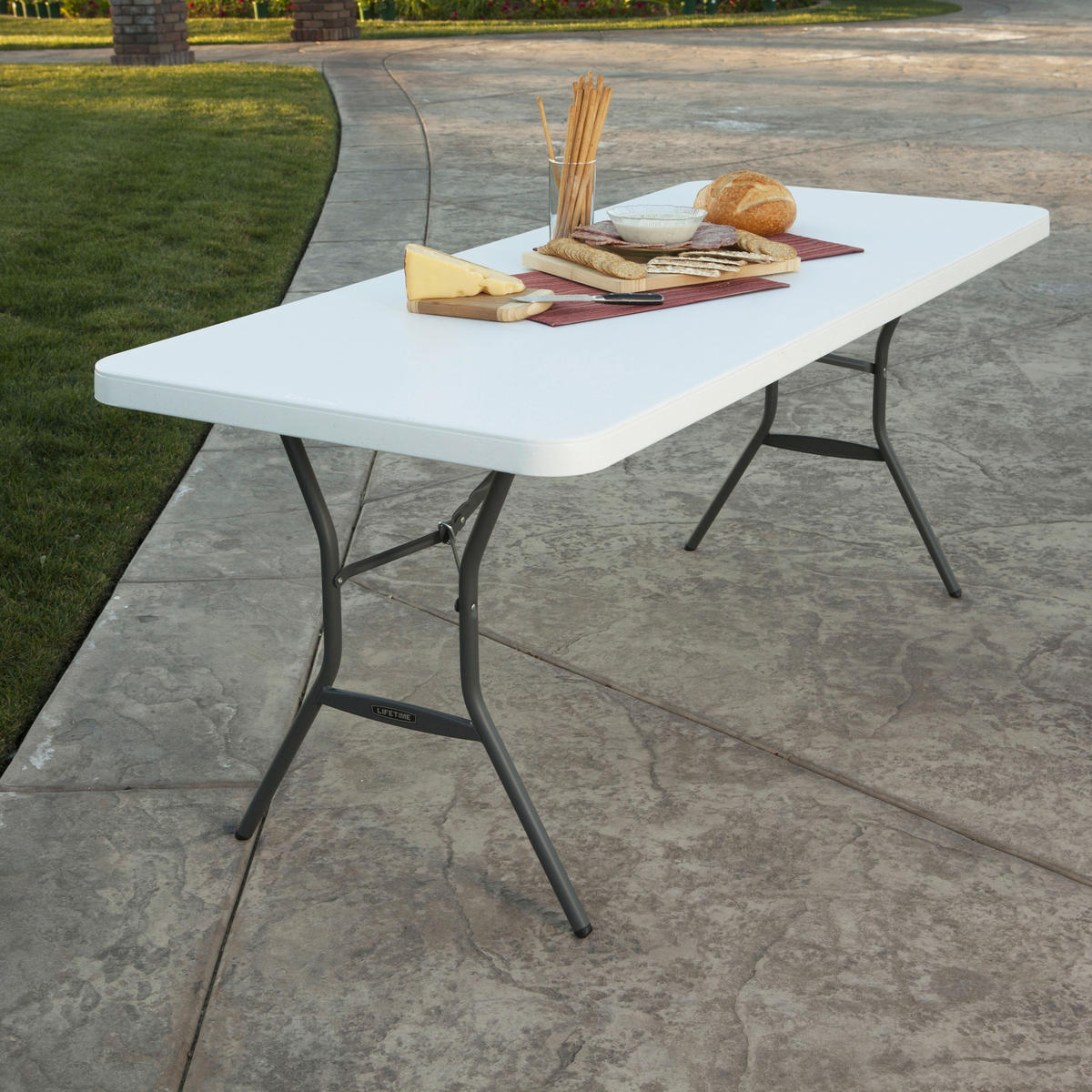 Lifetime Falt-Tisch weiß Kunststoff B/H/L: ca. 76x74x182 cm Falt-Tisch - weiß (182,00/76,00/74,00cm) - Lifetime