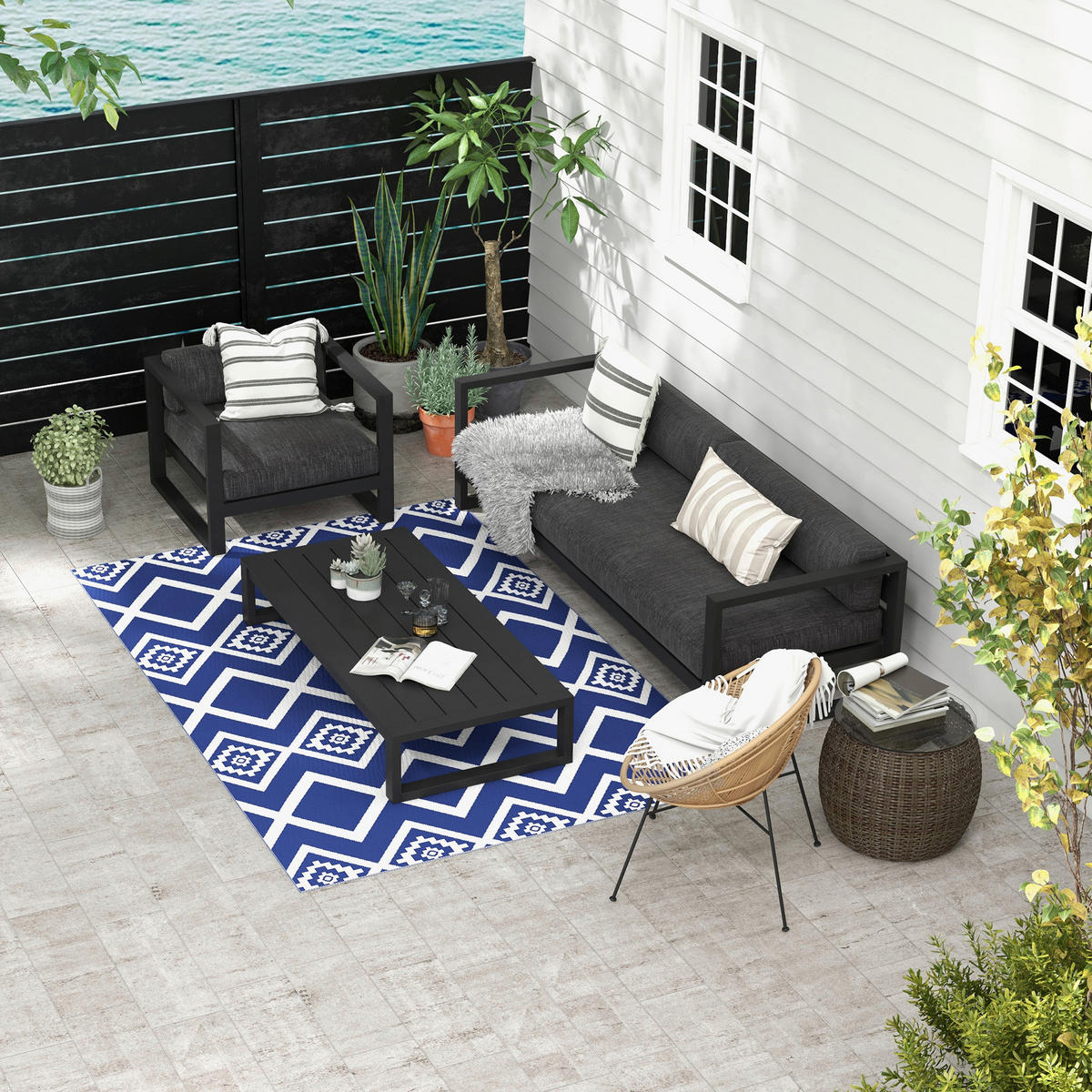 Outsunny Outdoor-Teppich weiß B/H/L: ca. 182x274x0,3 cm Outdoor-Teppich - blau/weiß (0,30/182,00/274,00cm) - Outsunny