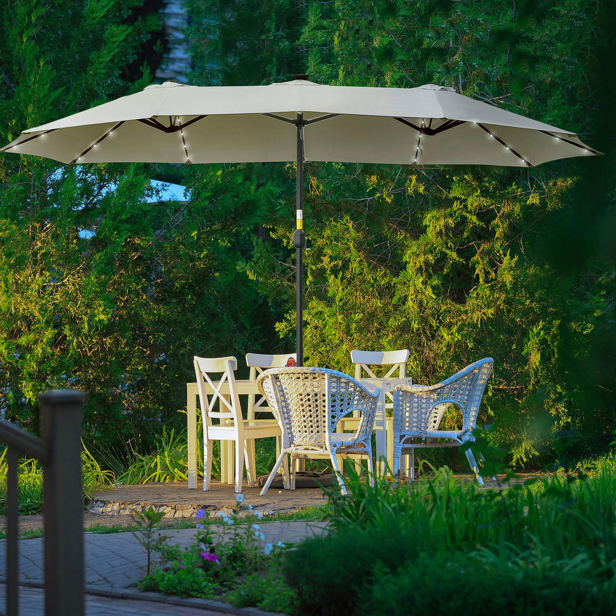 Outsunny Sonnenschirm mit Solar-LED-Leuchte bunt Metall B/H/L: ca. 265x240x450 cm Sonnenschirm_mit_Solar-LED-Leuchte - bunt (450,00/265,00/240,00cm) - Outsunny