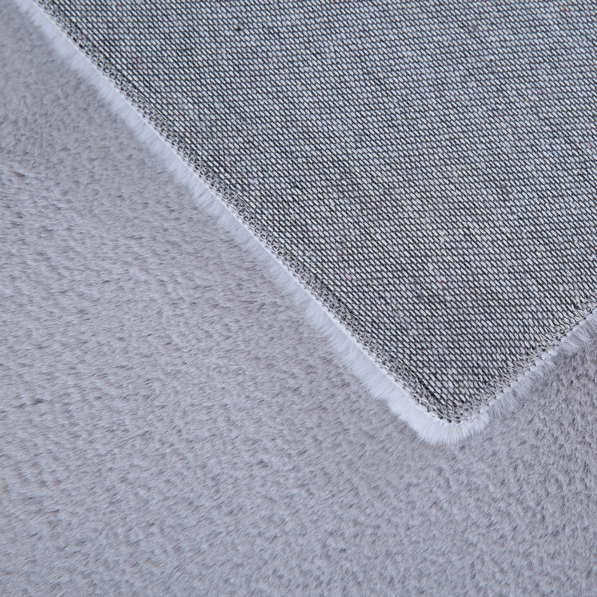 Ayyildiz Teppich POUFFY silber B/L: ca. 60x110 cm POUFFY - silber (60,00/110,00cm) - Ayyildiz