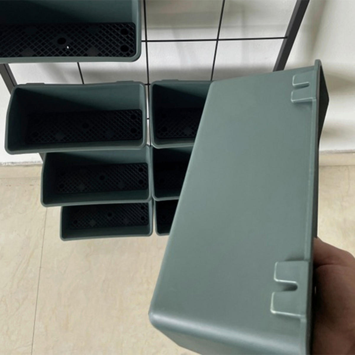 Outsunny Pflanzenständer schwarz Polypropylen B/H/L: ca. 14x52,5x90 cm Pflanzenregal - schwarz (90,00/14,00/52,50cm) - Outsunny