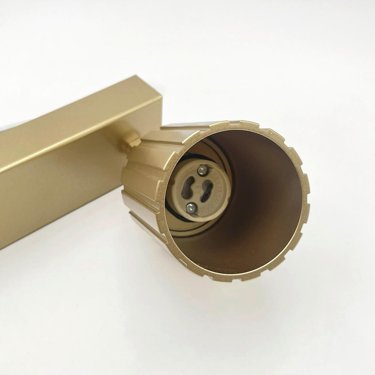 Lamkur Strahler gold Stahl B/H/L: ca. 6,5x16,5x81 cm 4 Brennstellen Prisma - gold (81,00/6,50/16,50cm) - Lamkur