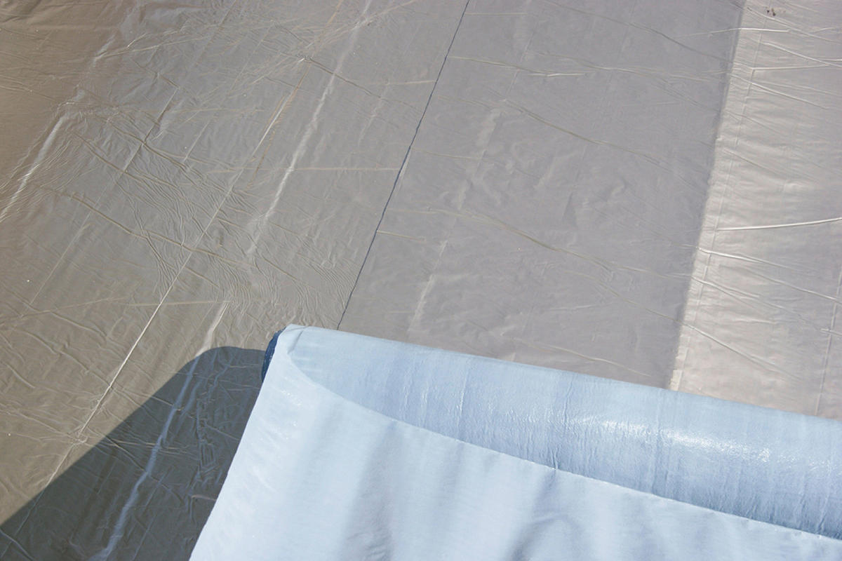 Karibu selstbklebende Dachfolie dunkelgrau B/L: ca. 100x500 cm selstbklebende Dachfolie - dunkelgrau (100,00/500,00cm) - Karibu