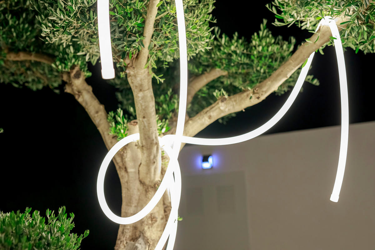 NewGarden LED-Lichterkette NEO weiß B/H/L: ca. 3x3x700 cm NEO - weiß (700,00/3,00/3,00cm) - NewGarden