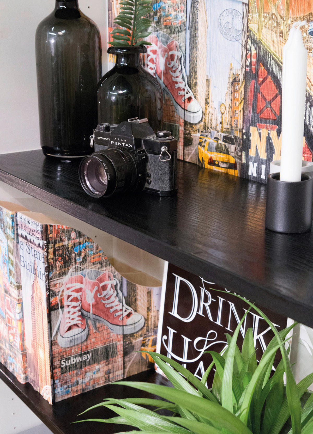 d-c-fix Dekofolie Holzoptik schwarz B/L: ca. 67,5x200 cm Klebefolie_d-c-fix_F3468007 - schwarz (67,50/200,00cm) - d-c-fix