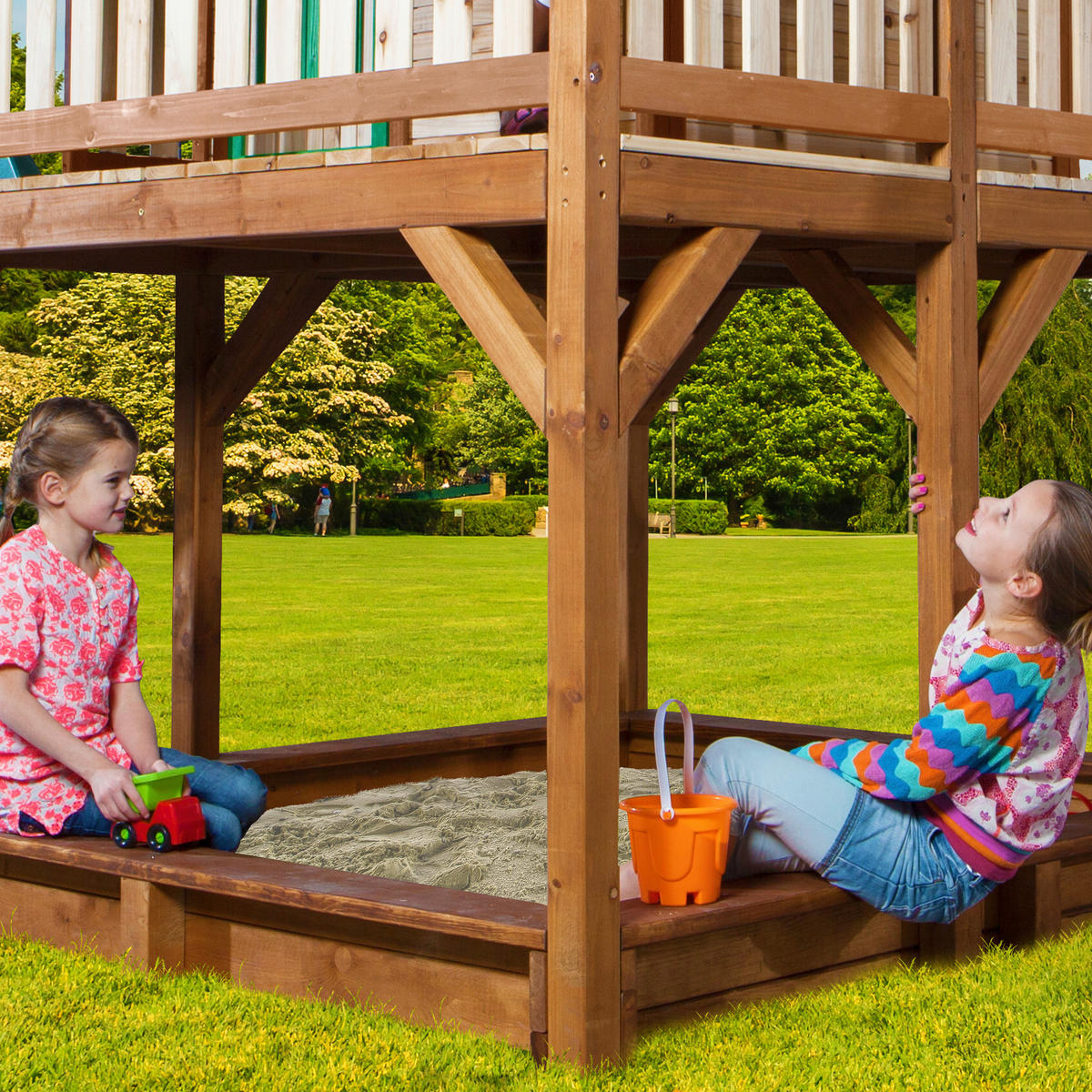 AXI Spielhaus Liam braun B/H/L: ca. 613x291x277 cm Liam - braun/grün (277,00/613,00/291,00cm) - AXI