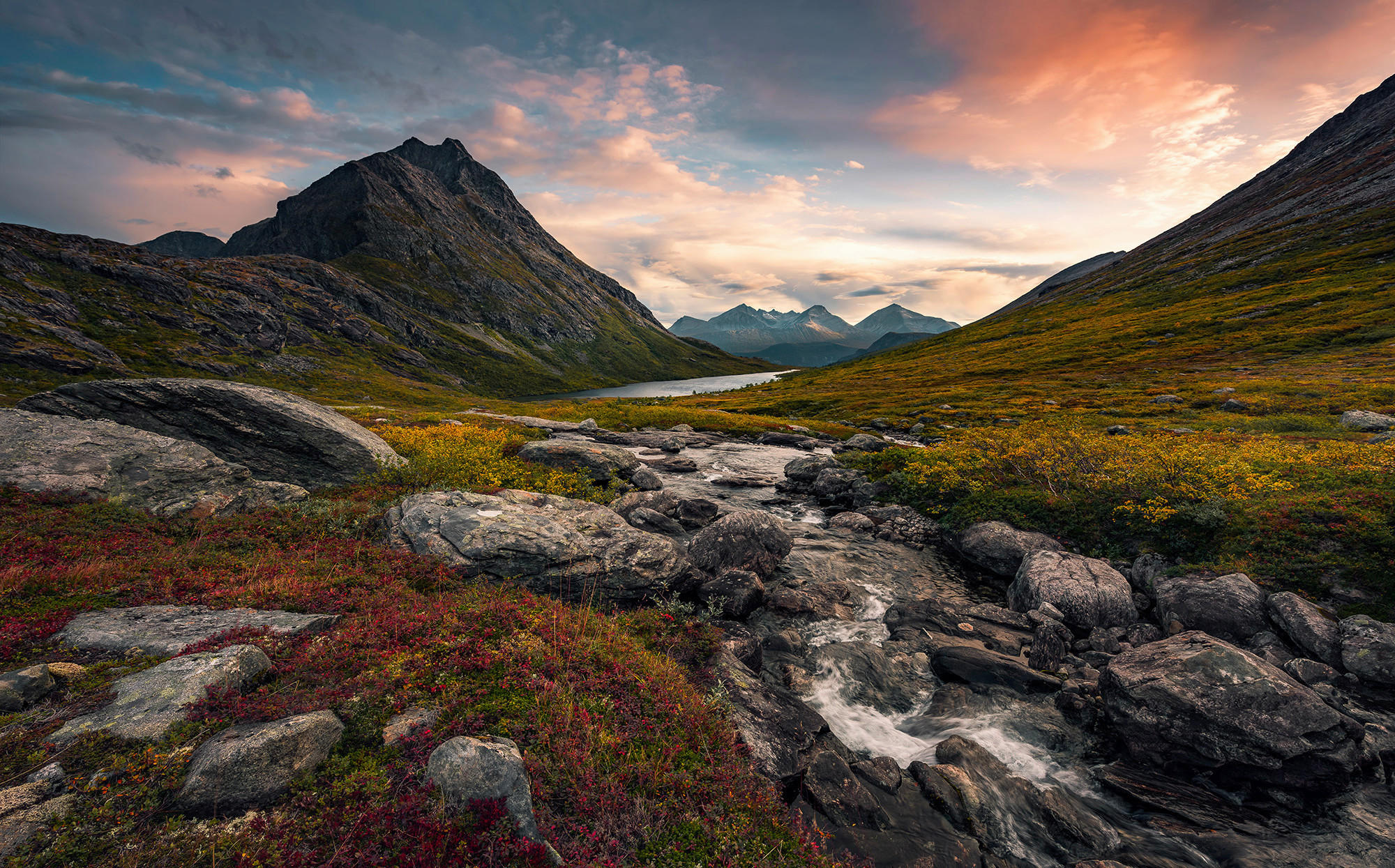 Komar Fototapete Schroffes Paradies B/L: ca. 450x280 cm günstig online kaufen