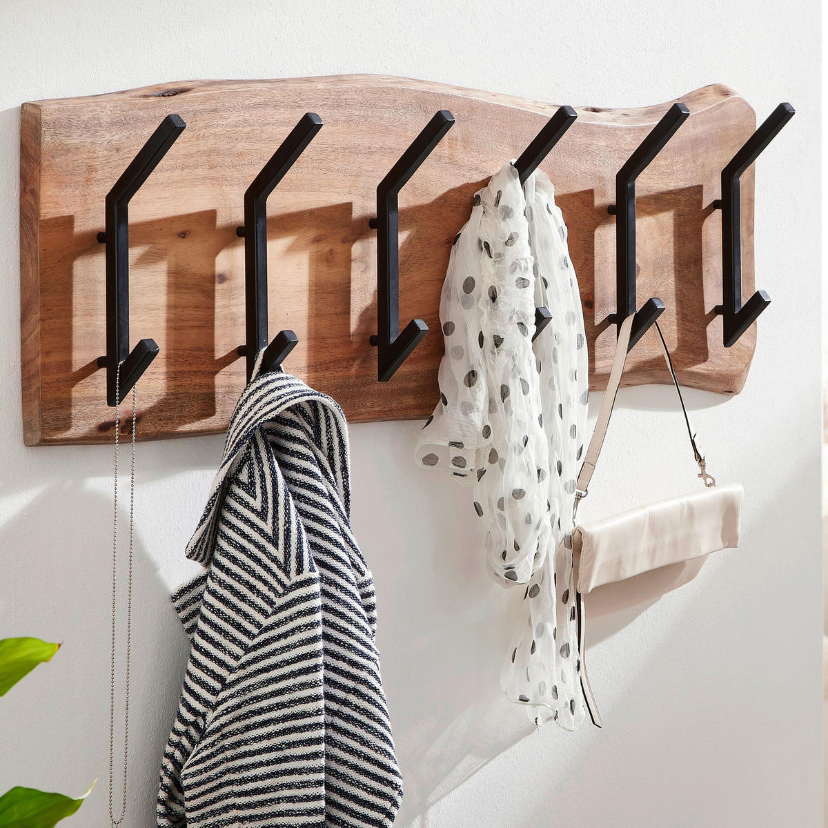 Wandgarderobe natur schwarz pulverbeschichtet B/H/T: ca. 100x29x12,5 cm Wandgarderobe - natur/schwarz (100,00/29,00/12,50cm) - Wohnling