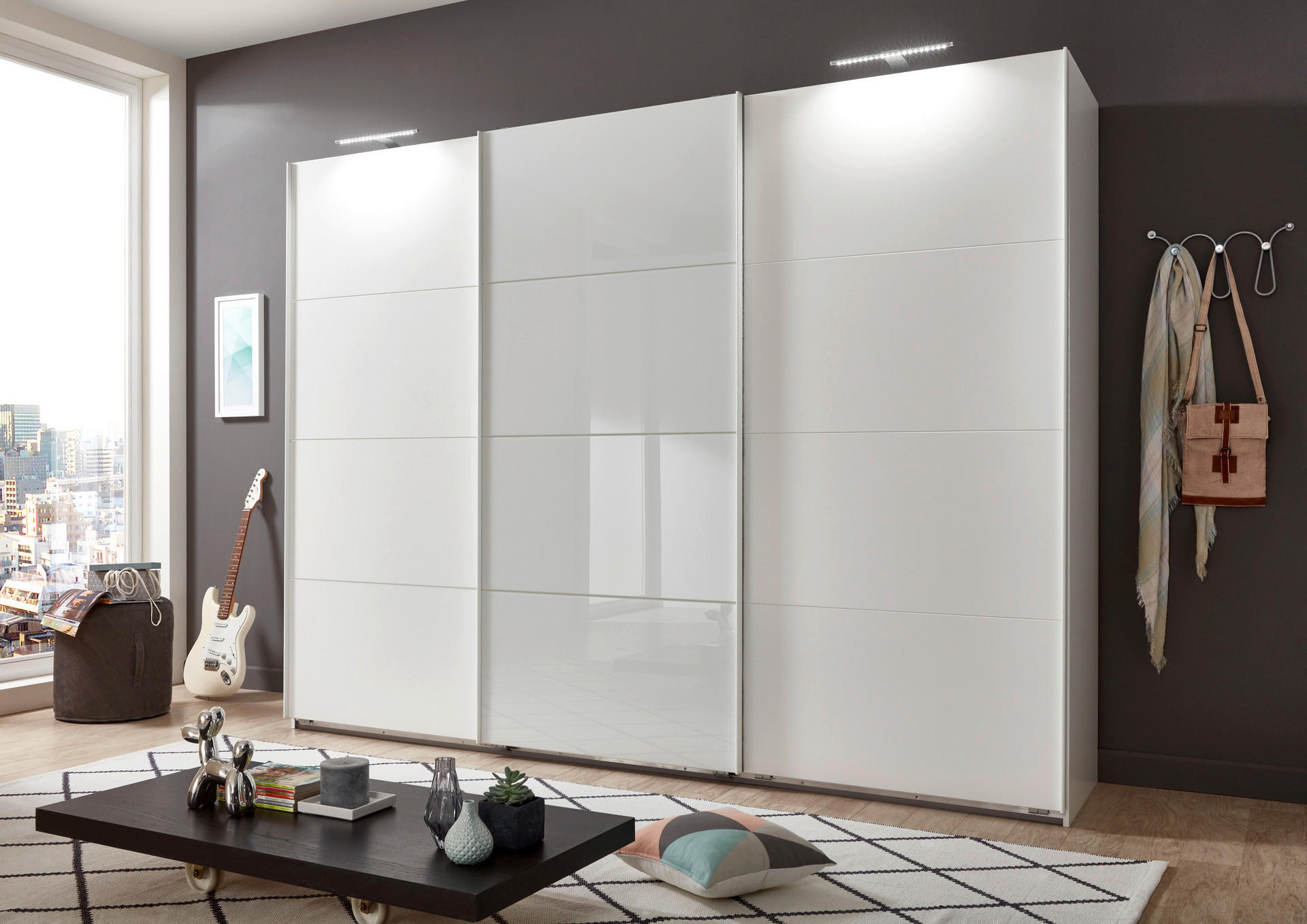 Schwebetürenschrank Ernesto Alpinweiß B/H/T: ca. 270x208x65 cm Ernesto - weiß/Alpinweiß (270,00/208,00/65,00cm)