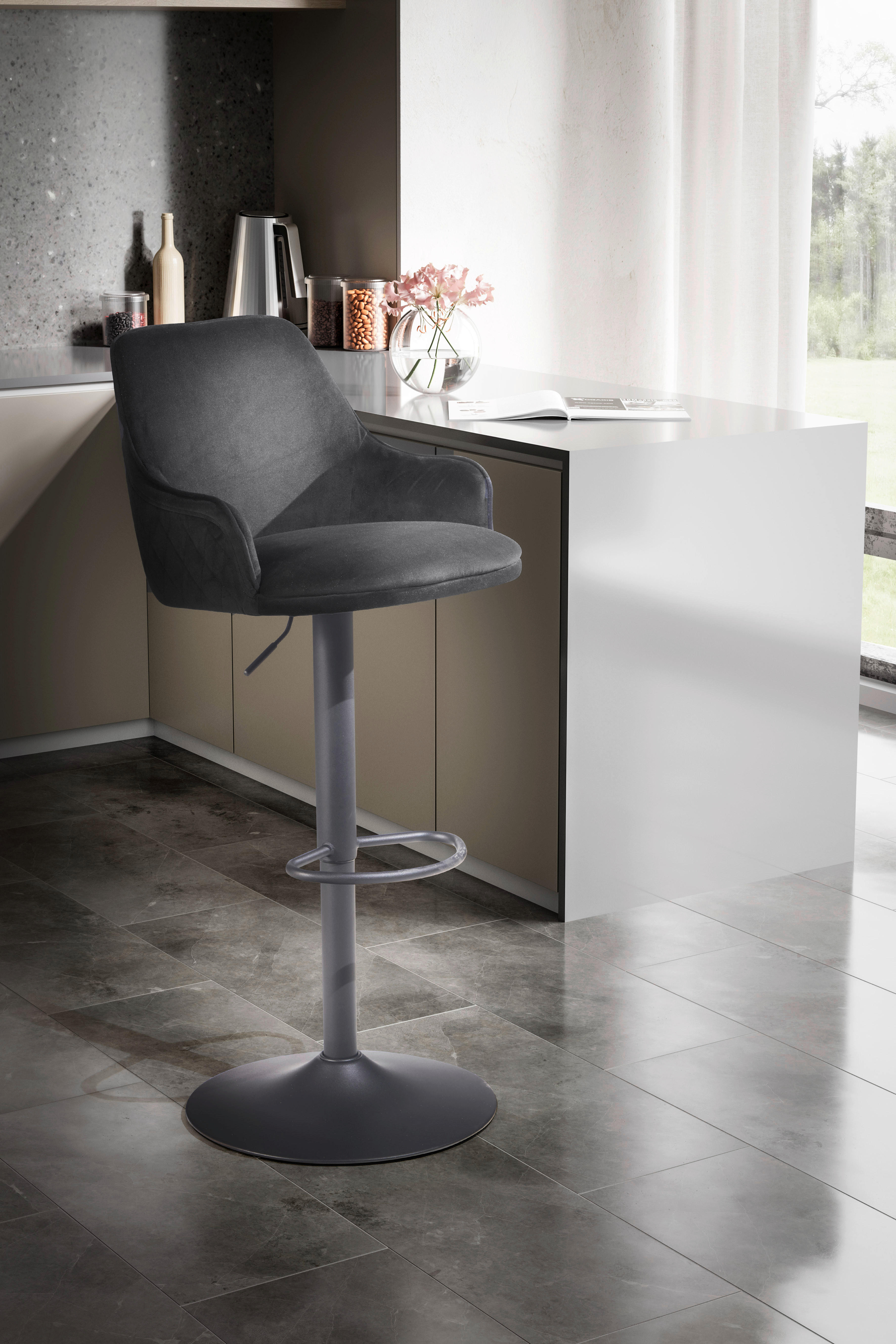 Barhocker schwarz schwarz Samt Eisen B/H/T: ca. 45x106x45 cm Barhocker - schwarz (45,00/106,00/45,00cm) - Wohnling