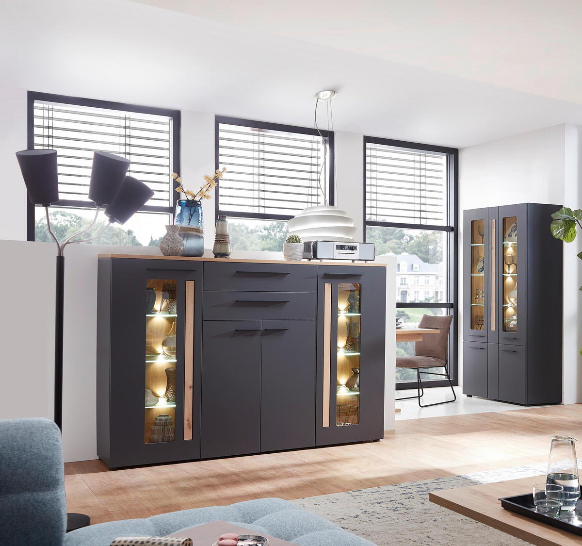 Highboard Loft Two Eiche Artisan Nachbildung Graphit Lacklaminat supermatt B/H/T: ca. 180x133x37 cm Loft Two - Eiche/schwarz (180,00/133,00/37,00cm)