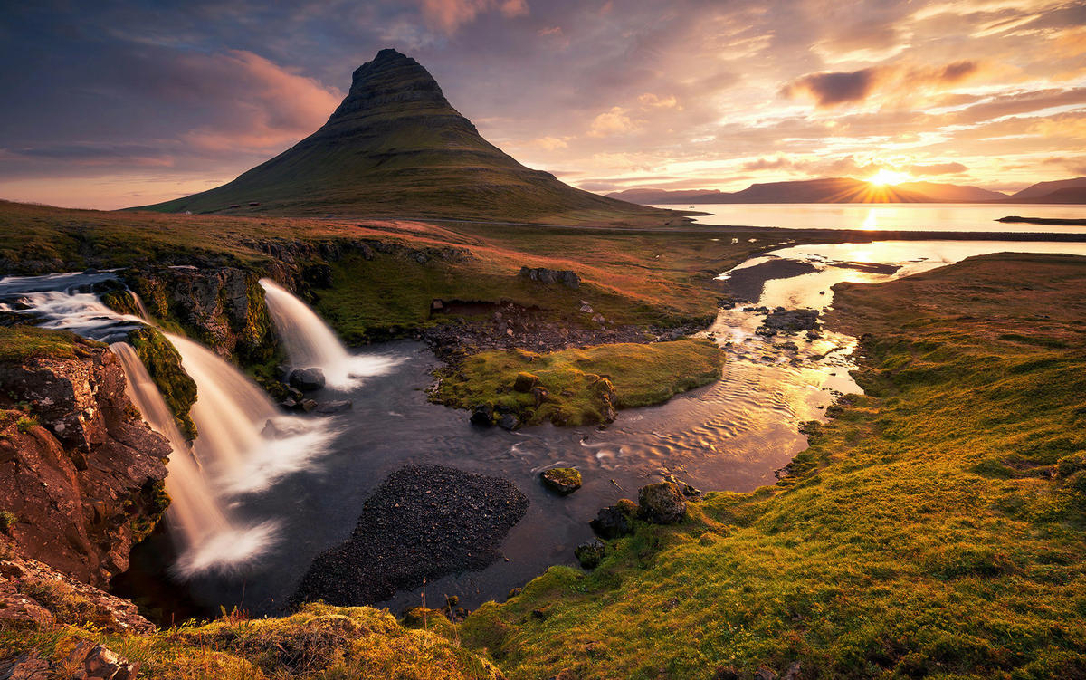 Komar Fototapete Guten Morgen auf Isländisch B/L: ca. 400x250 cm Guten Morgen auf Isländisch - (400,00/250,00cm) - Komar