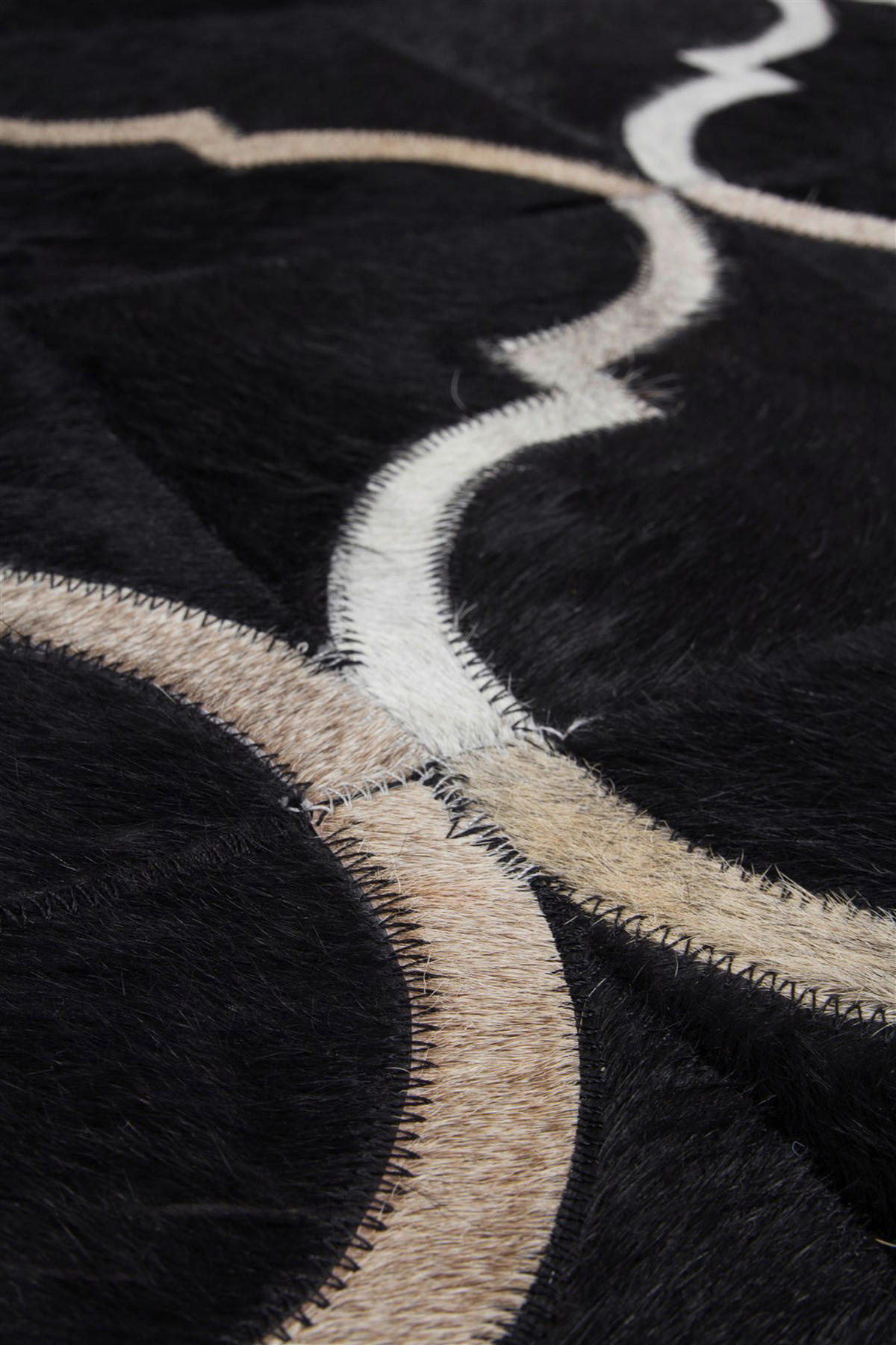Kayoom Flachflorteppich Lavish 310 schwarz B/H/L: ca. 80x0,8x150 cm Lavish 310 - schwarz (150,00/80,00/0,80cm) - Kayoom