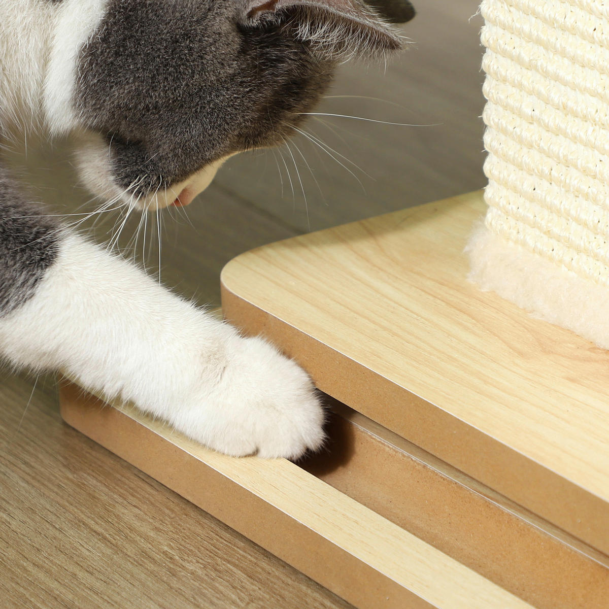 PawHut Kratzstamm Eiche Sisal B/H/L: ca. 34x67x34 cm Kratzstamm - Eiche (34,00/34,00/67,00cm) - PawHut
