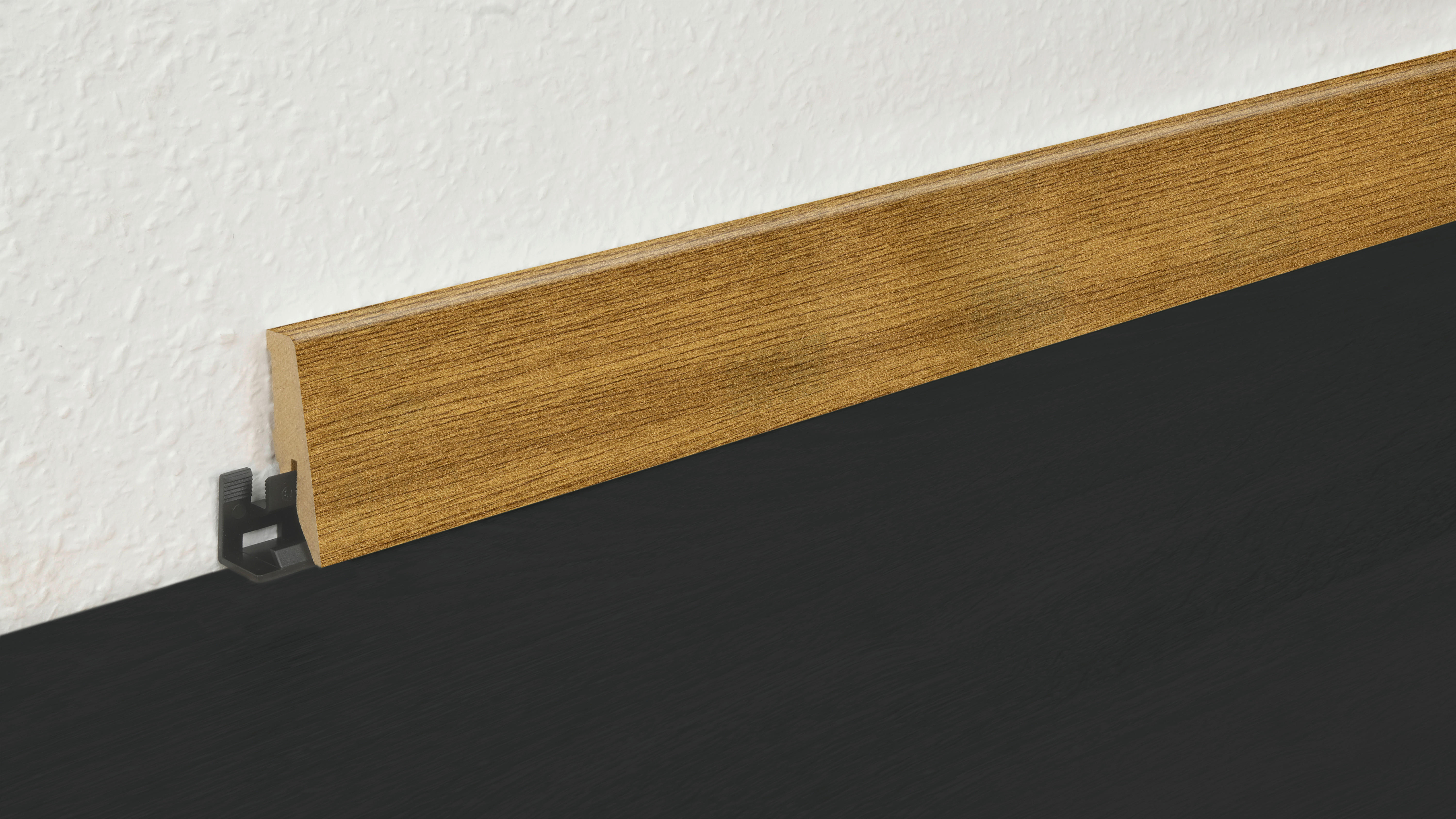 Sockelleiste Sockelleiste 58mm 2030 - (250,00cm)