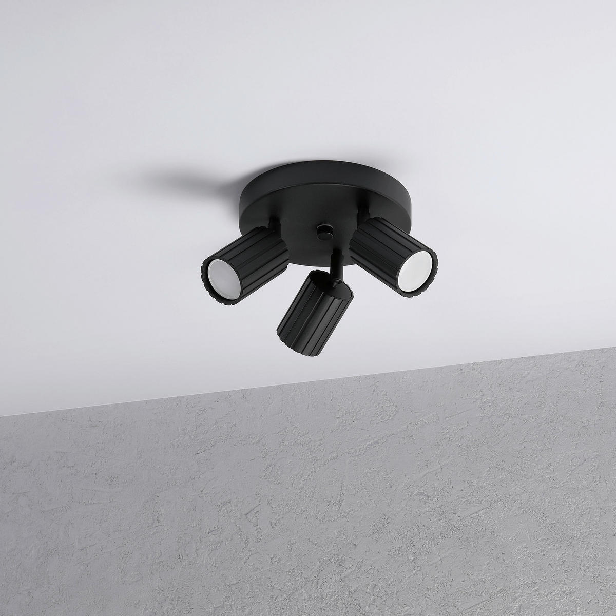 Lamkur Strahler schwarz Stahl B/H/L: ca. 18x19,5x18 cm 3 Brennstellen Prisma - schwarz (18,00/18,00/19,50cm) - Lamkur