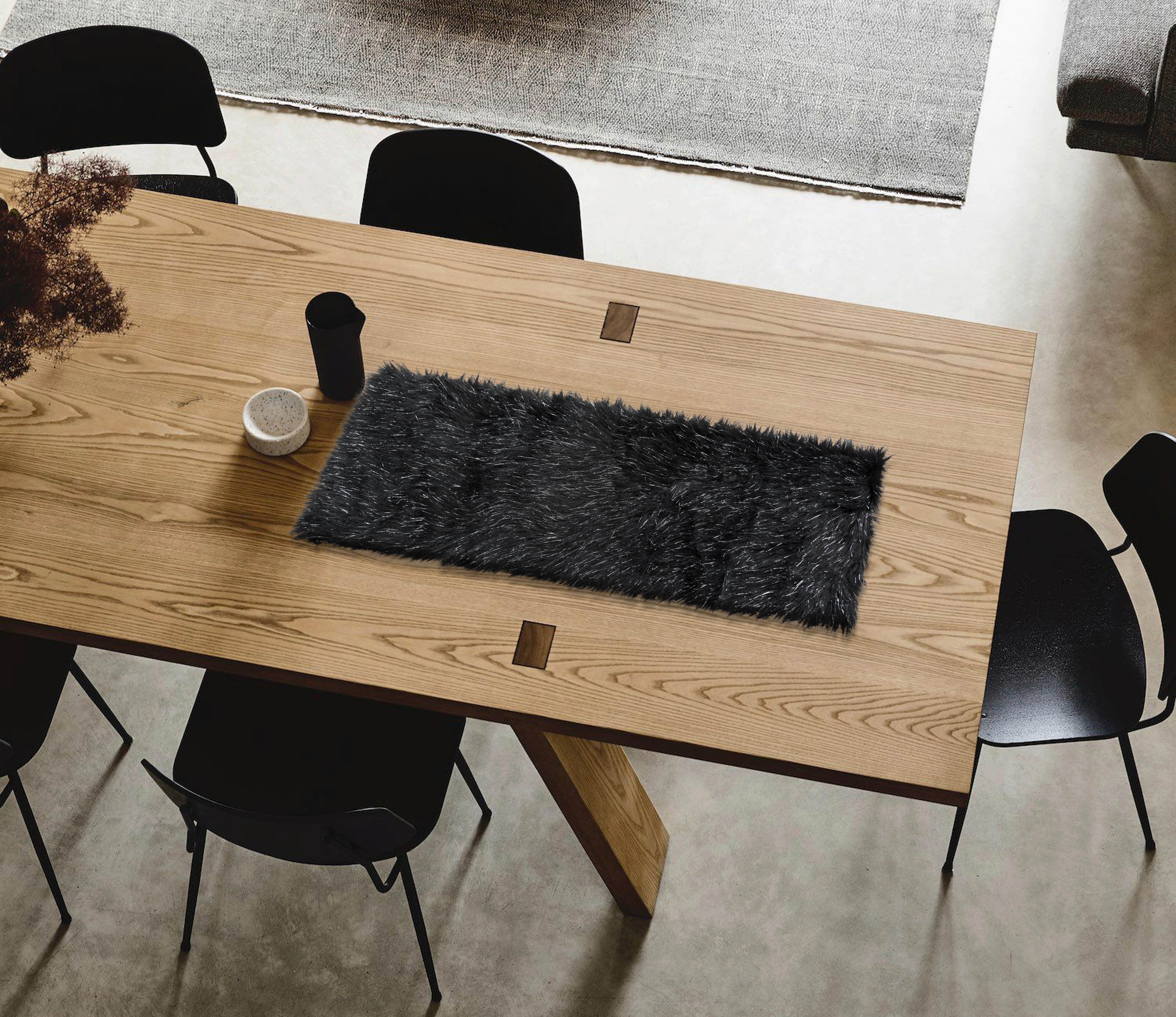 Tischläufer Dekofell_eckig schwarz - schwarz/silber (30,00cm)