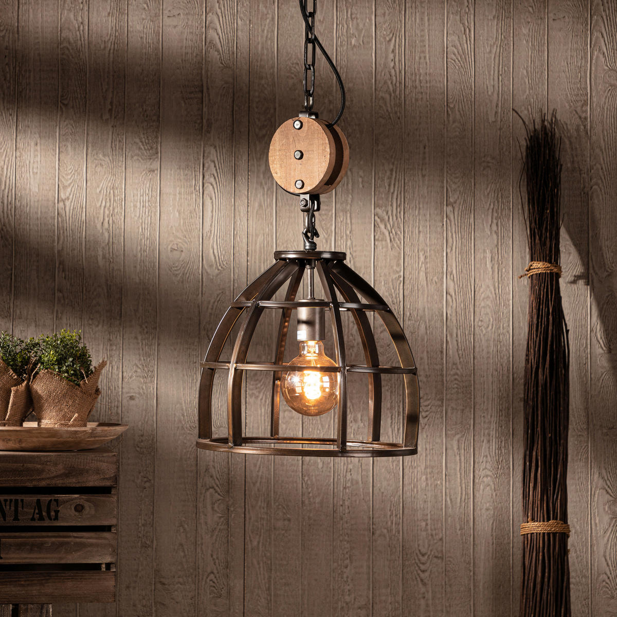 Brilliant Pendelleuchte Matrix 2 HK17186S76 schwarz Metall Holz H/D: ca. 147x34 cm E27 1 Brennstellen Matrix 2 - schwarz (34,00/147,00cm) - Brilliant