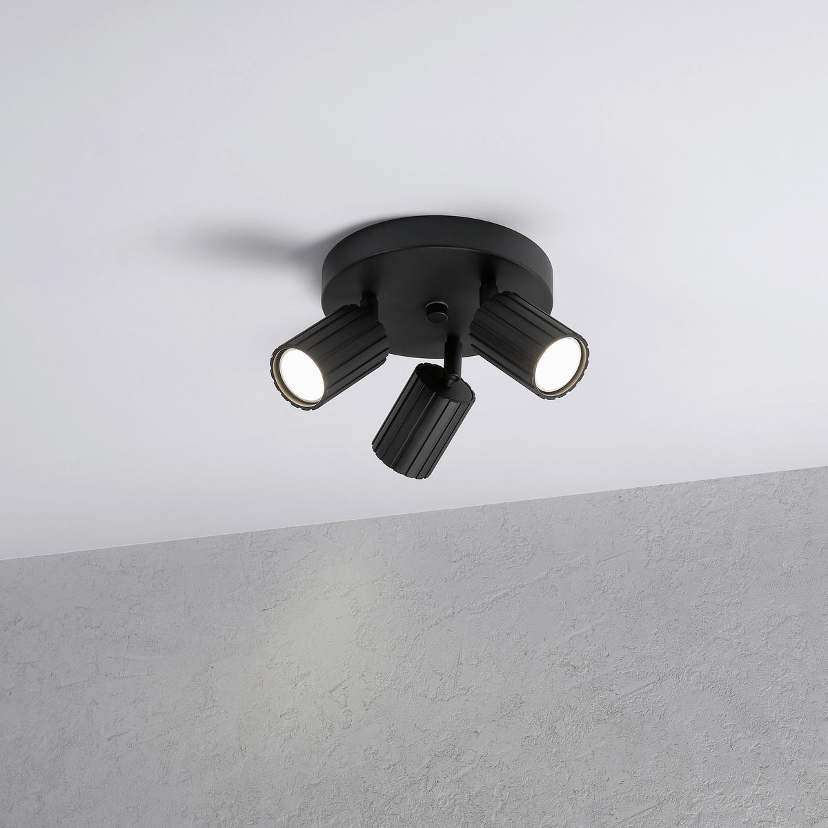 Lamkur Strahler schwarz Stahl B/H/L: ca. 18x19,5x18 cm 3 Brennstellen Prisma - schwarz (18,00/18,00/19,50cm) - Lamkur