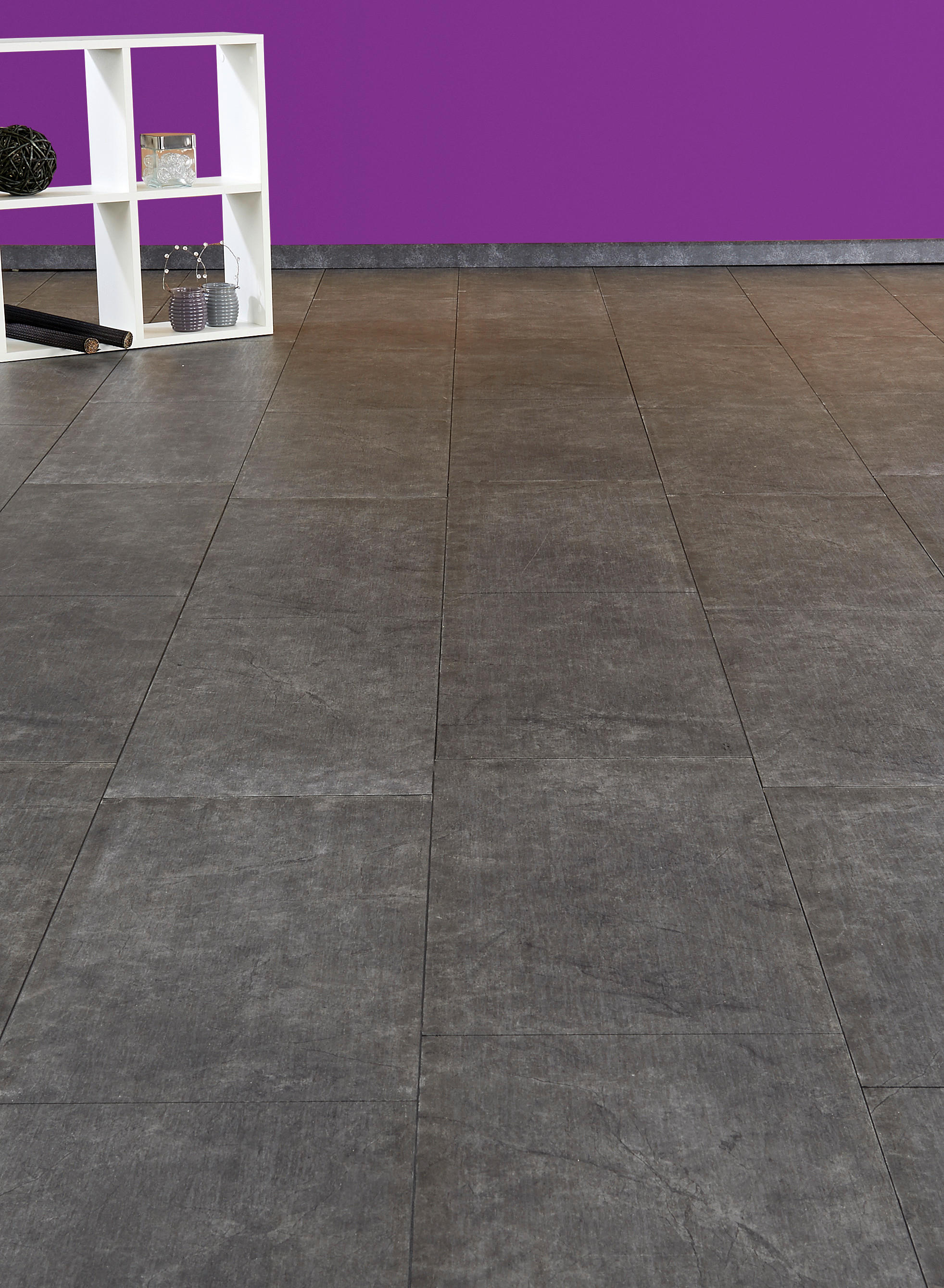 EGGER Laminatboden Fliese anth. ca. 2,5349 m² im Paket  B/L: ca. 34x130,5 cm pro Paket Fliese anth. ca. 2,5349 m² im Paket - anthrazit (34,00/130,50cm) - EGGER