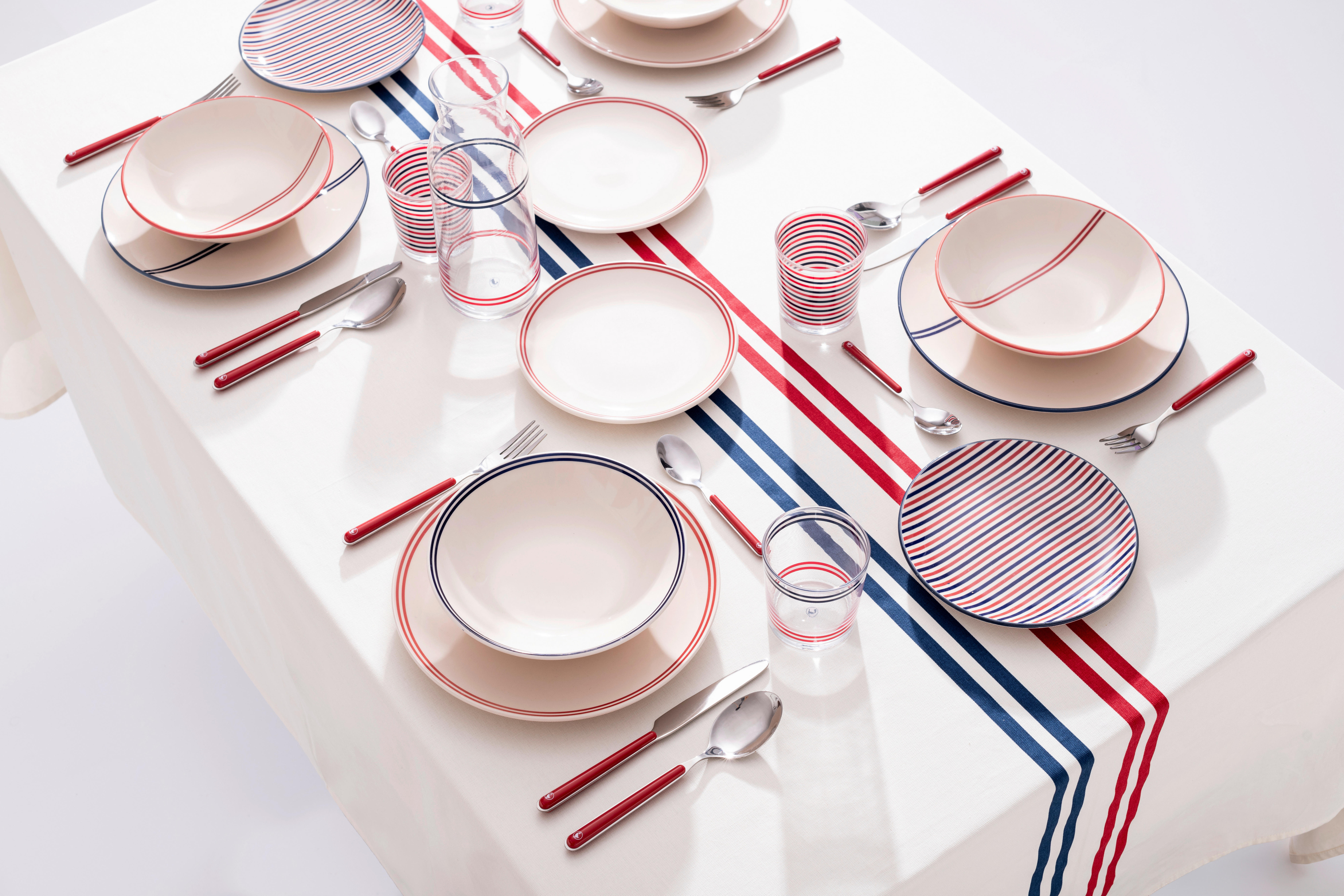 Thumbnail - EL GANSO Besteckset APARTAMENTO rot Edelstahl 16 tlg.