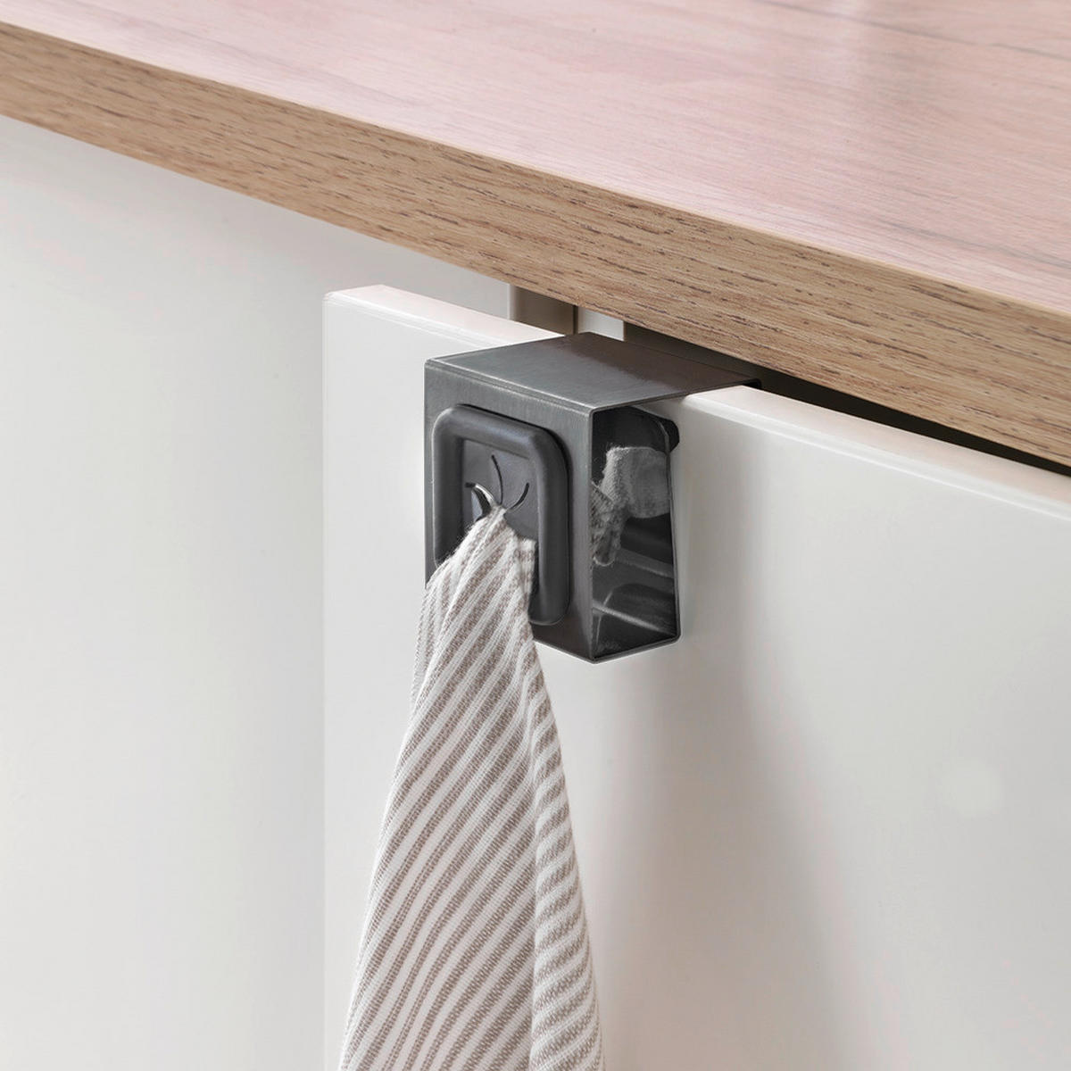 Metaltex Haushaltshelfer schwarz Kunststoff B/H/L: ca. 8,5x14,5x4,5 cm Handtuchhalter - schwarz (4,50/8,50/14,50cm) - Metaltex