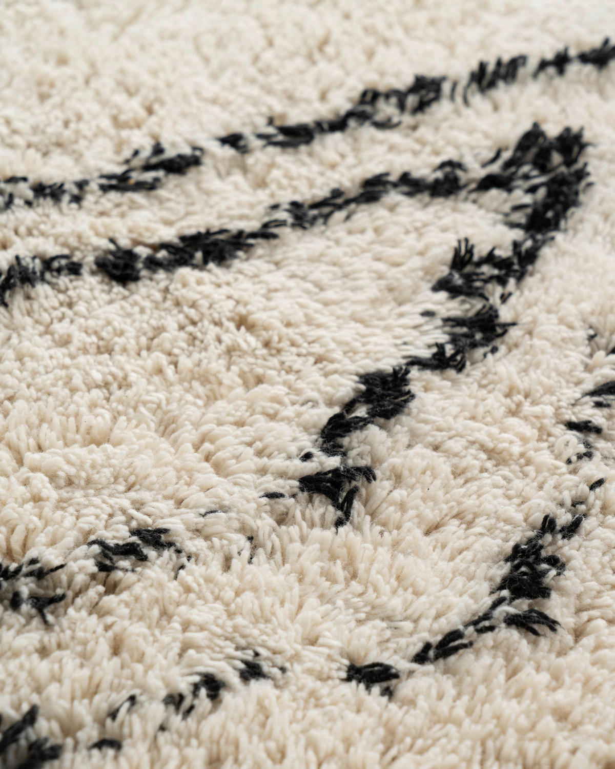 Kayoom Kurzflorteppich Alena schwarz B/H/L: ca. 160x2x230 cm Alena - creme/schwarz (230,00/160,00/2,00cm) - Kayoom