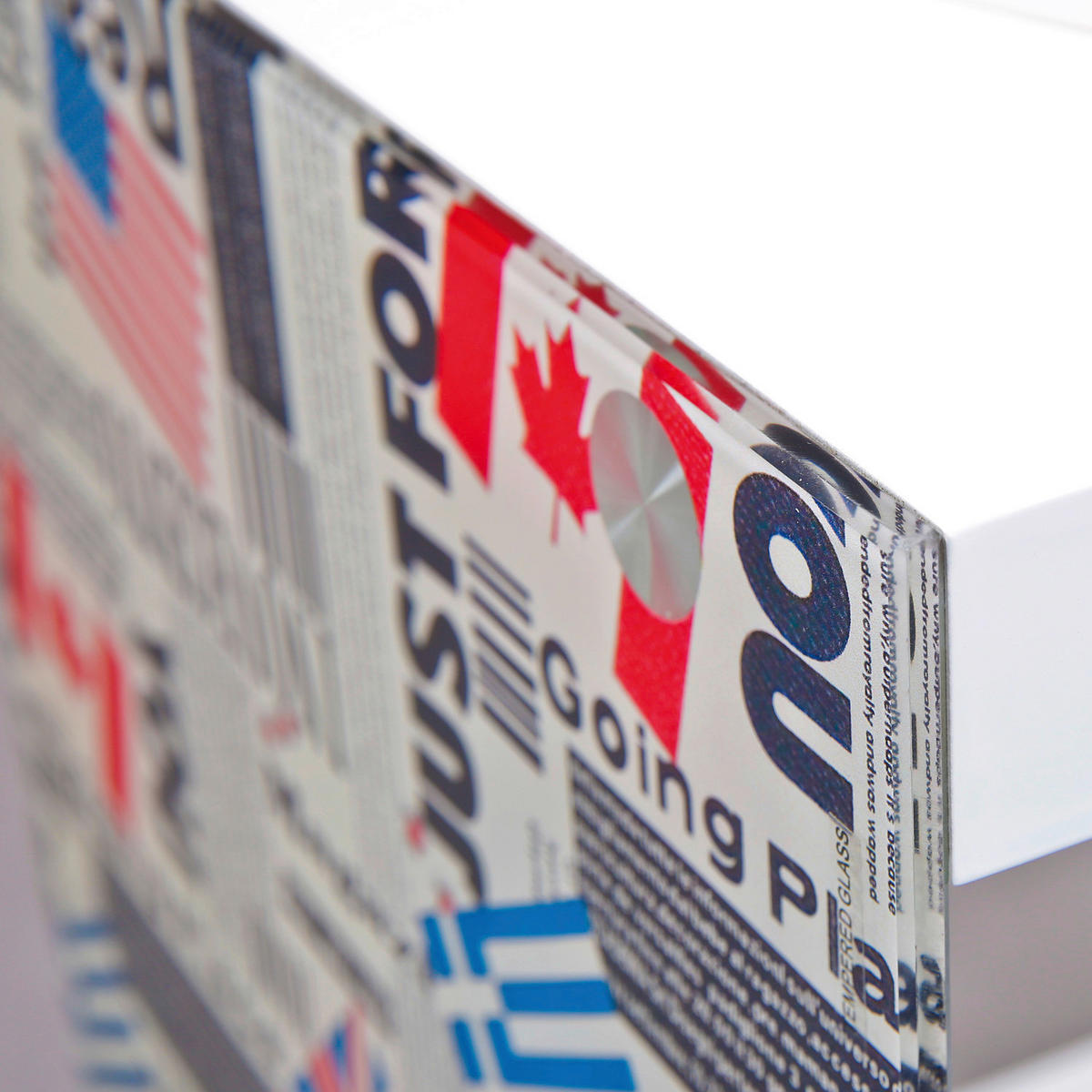 Beistelltisch Logo weiß Glas MDF B/H/T: ca. 38x46x33,5 cm Logo - weiß/schwarz (38,00/46,00/33,50cm) - Inter Link