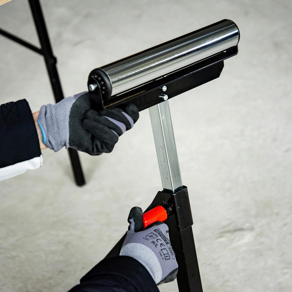 HOMCOM Rollenbock verstellbar B/H/L: ca. 50x110x44 cm Rollenbock E30-001 - schwarz/silber (44,00/50,00/110,00cm) - HOMCOM